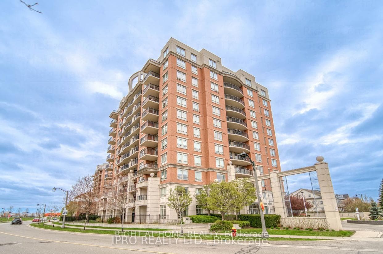 2365 Central Park Drive Unit 902 - home for sale in Oakville, Ontario