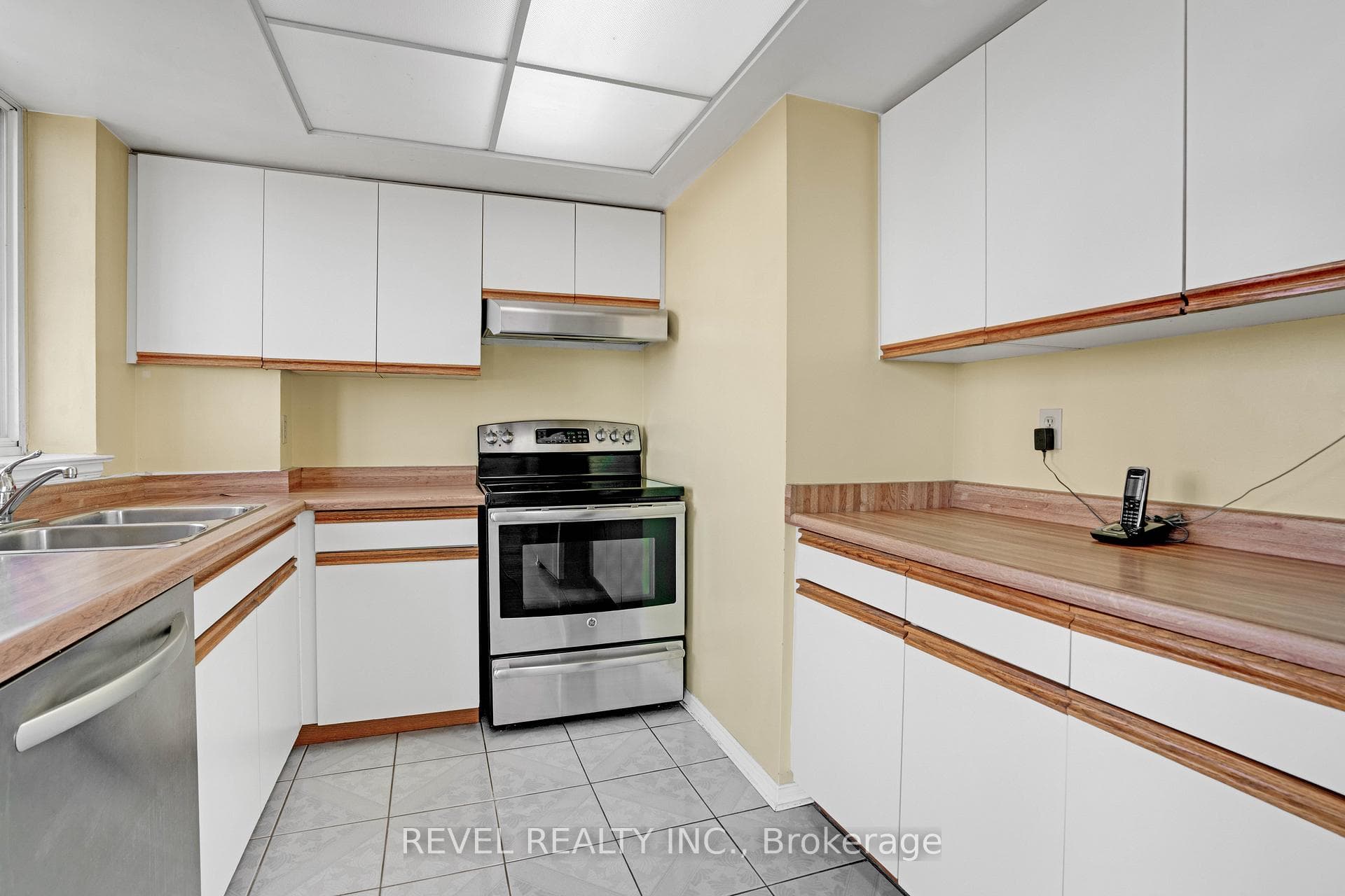 1360 Rathburn Road Unit 403 - Condo photo 9 of 31 in Mississauga, Ontario