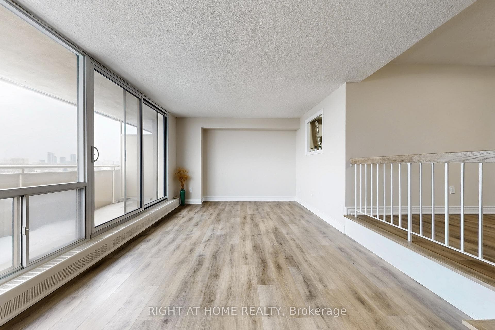 1338 York Mills Road Unit 702 - Condo photo 10 of 29 in Don Mills / Parkwoods / Victoria Village, Ontario