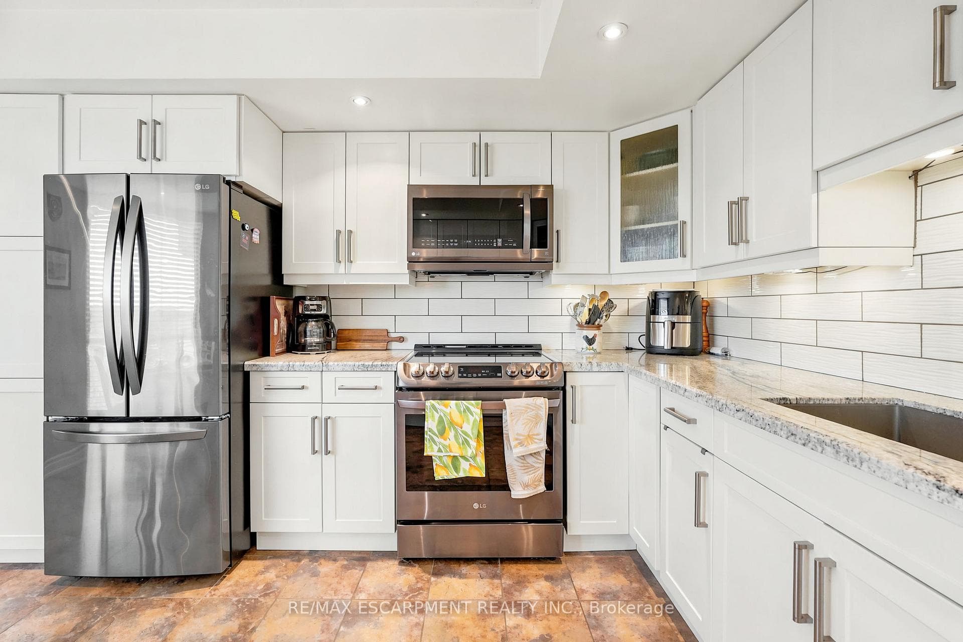 1201 North Shore Boulevard Unit 1003 - Condo photo 14 of 43 in Burlington, Ontario