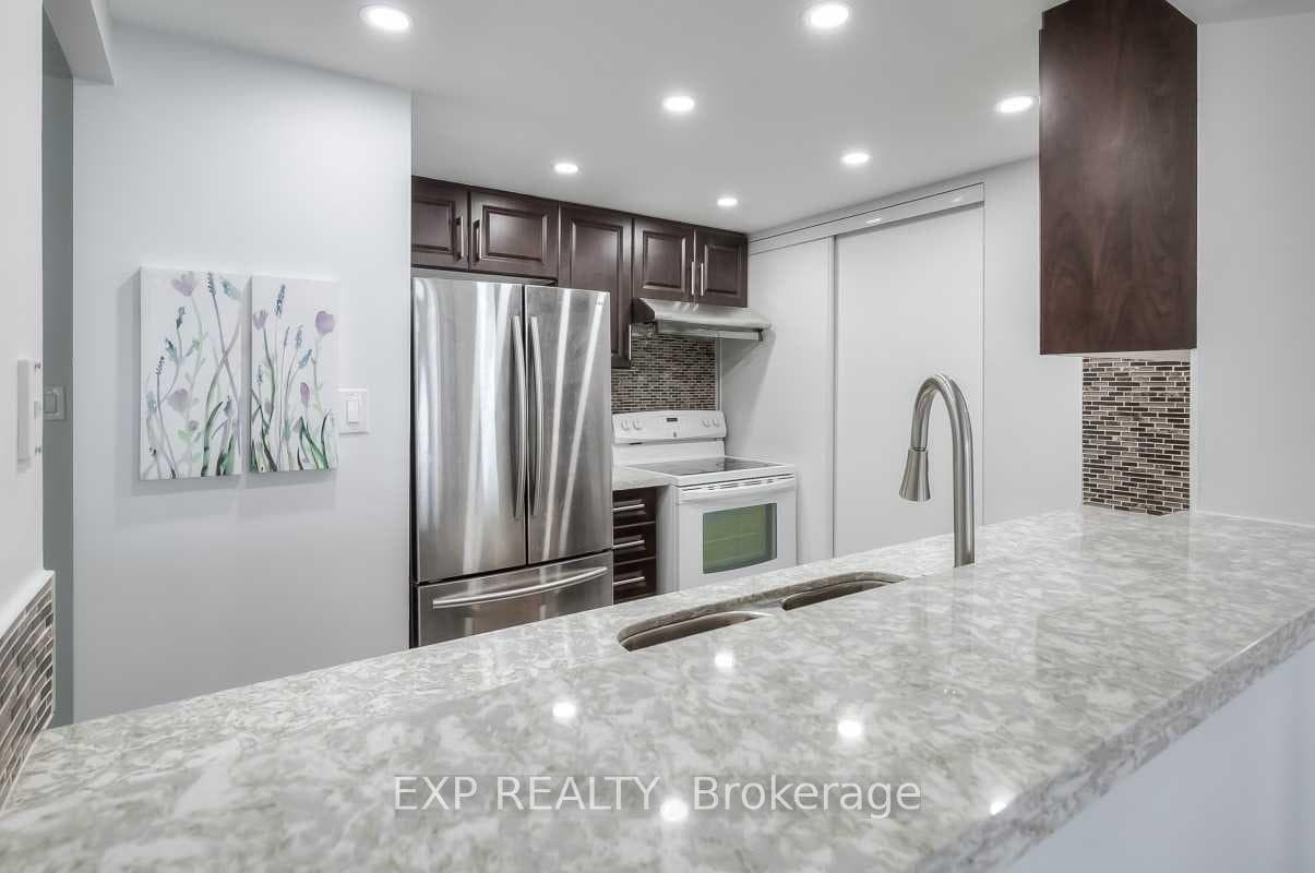 88 Corporate Drive Unit 1702 - Condo photo 7 of 20 in Scarborough (West Hill / Highland Creek), Ontario