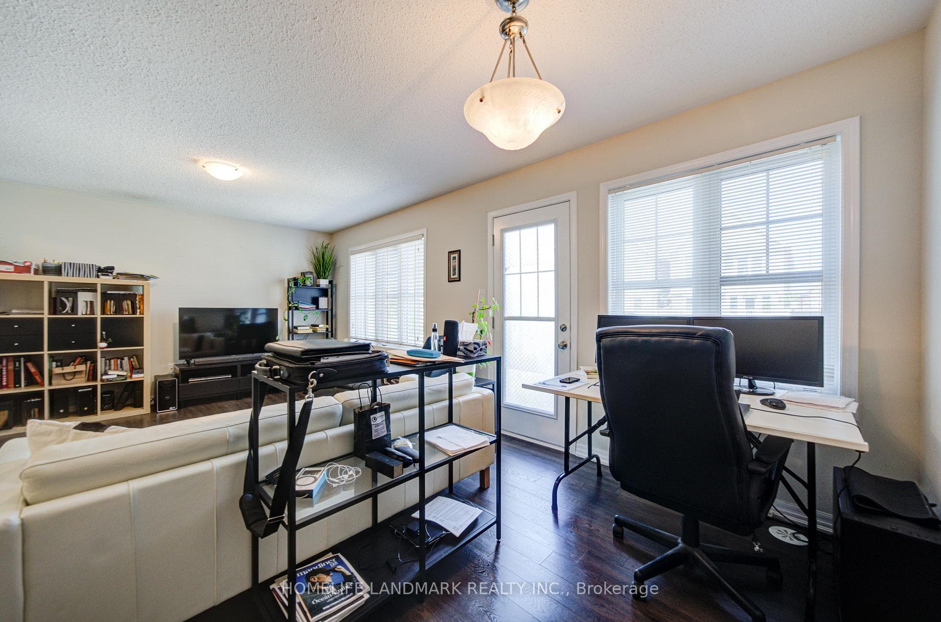 3086 Mistletoe Gardens - Townhouse photo 18 of 38 in Oakville, Ontario