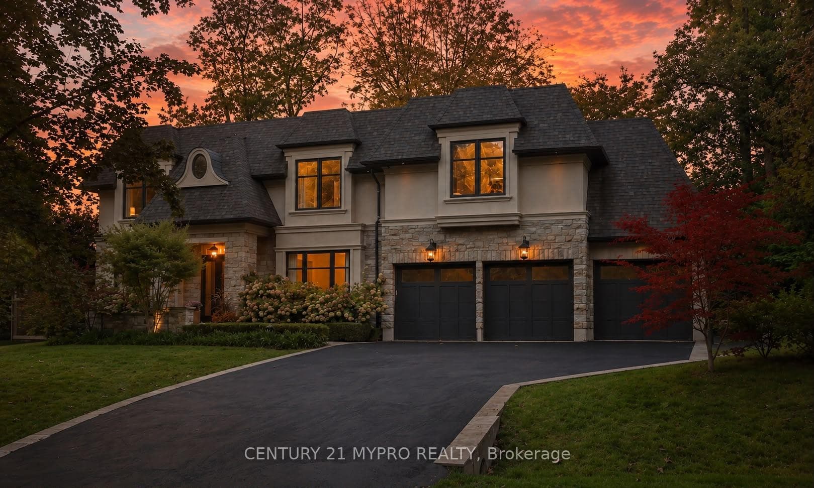 1389 Weaver Avenue - Detached photo 2 of 48 in Oakville, Ontario