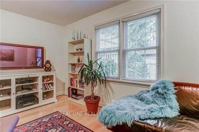 1268 Lorne Park Road - Detached photo 14 of 20 in Mississauga, Ontario