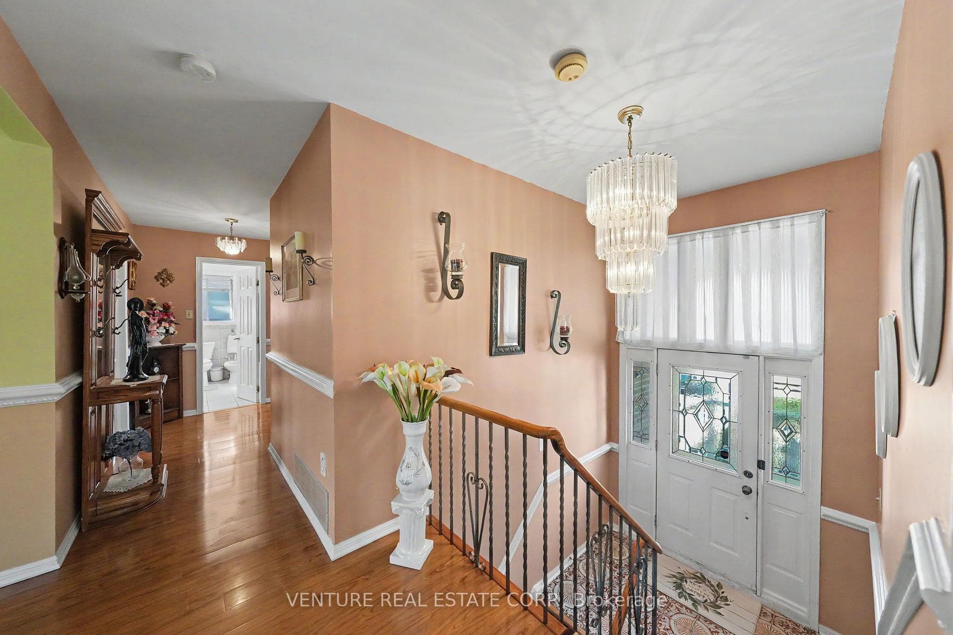 346 Centre Street - Detached photo 11 of 50 in Brampton, Ontario