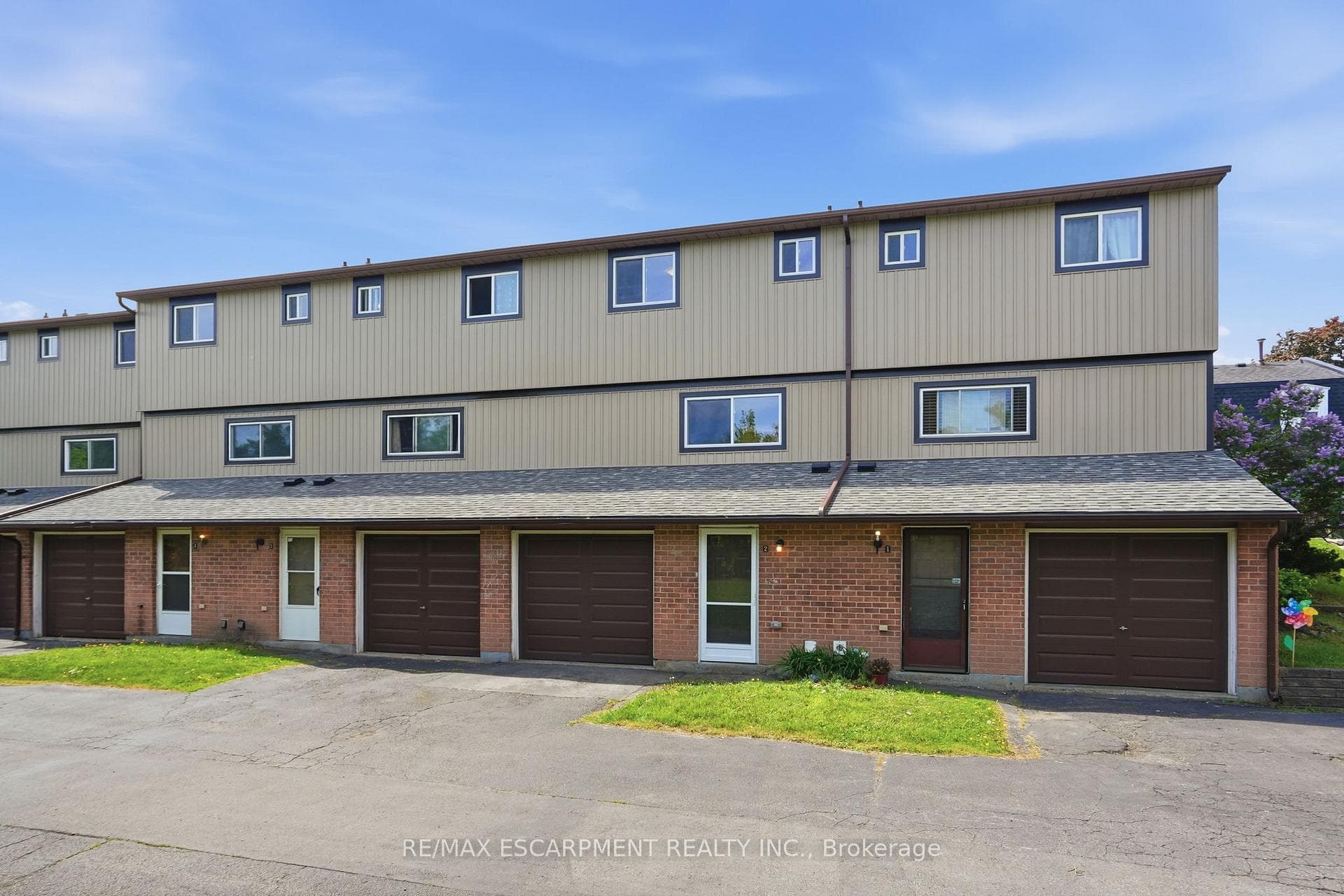 65 Mount Albion Road Unit 2 - Condo photo 3 of 47 in Hamilton, Ontario