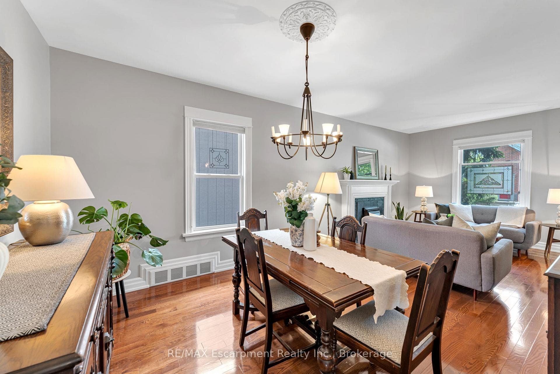 546 HURD Avenue - Detached photo 9 of 46 in Burlington, Ontario