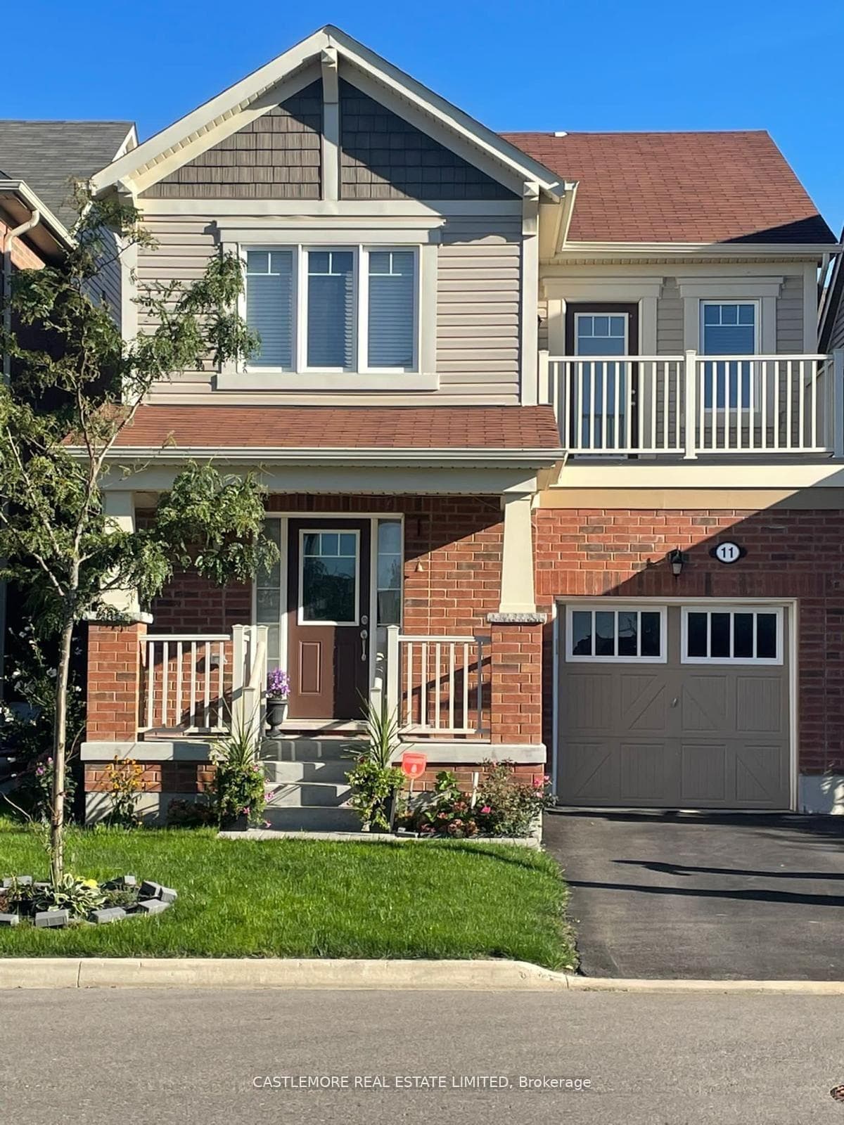 11 Bannister Crescent - Detached photo 2 of 13 in Brampton, Ontario