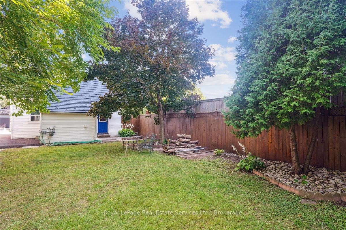 55 Stewart Street - Detached photo 8 of 9 in Oakville, Ontario