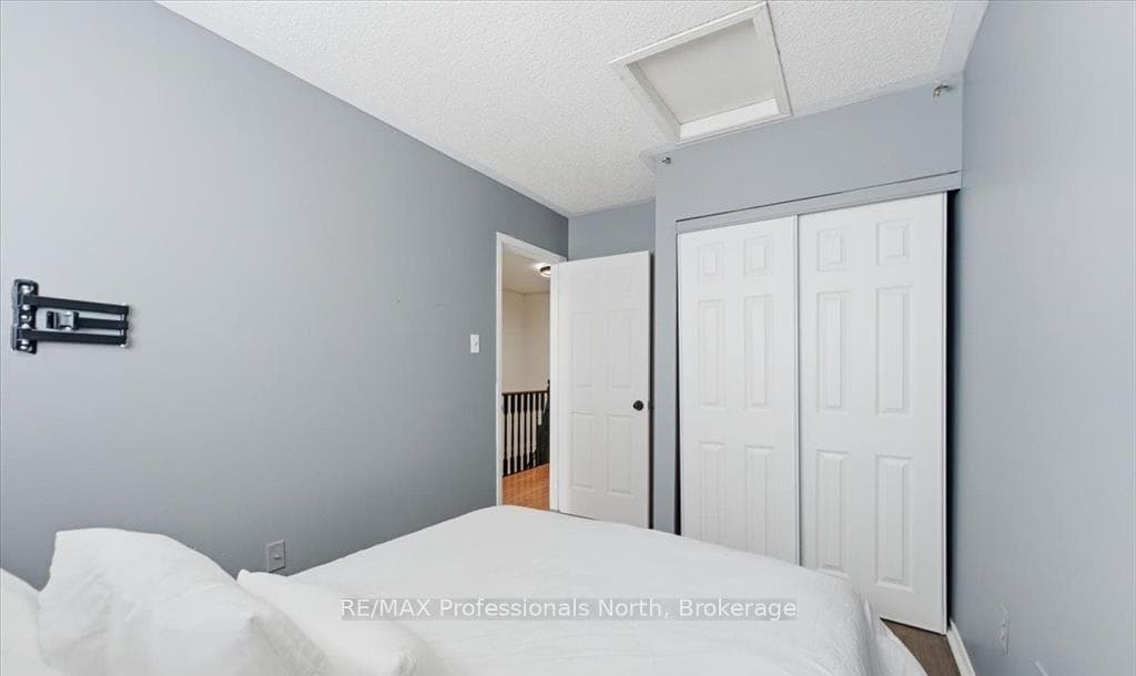 98 Roxton Road - Semi-Detached photo 18 of 28 in Oakville, Ontario