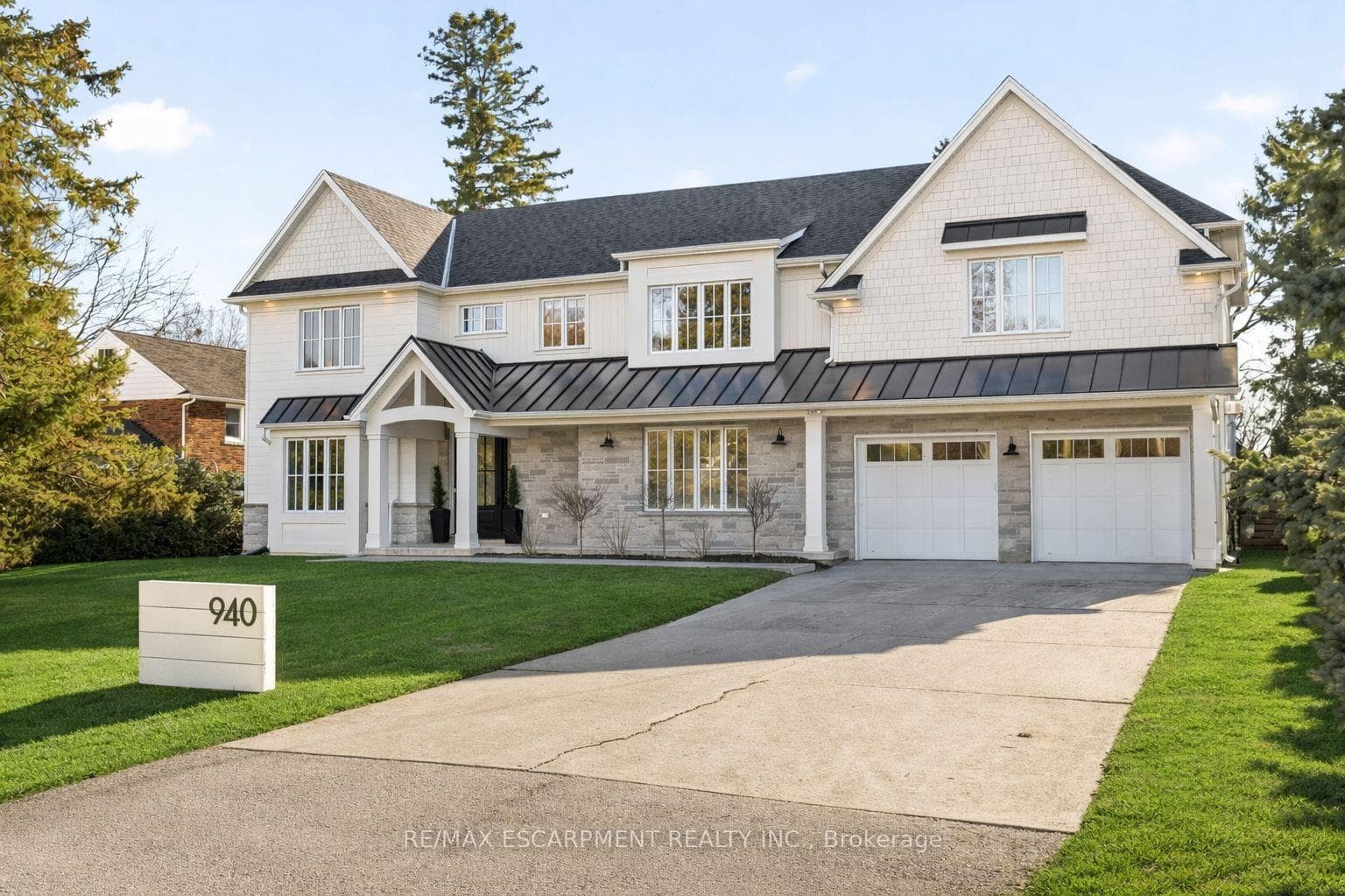 940 Gorton Avenue - home for sale in Burlington, Ontario