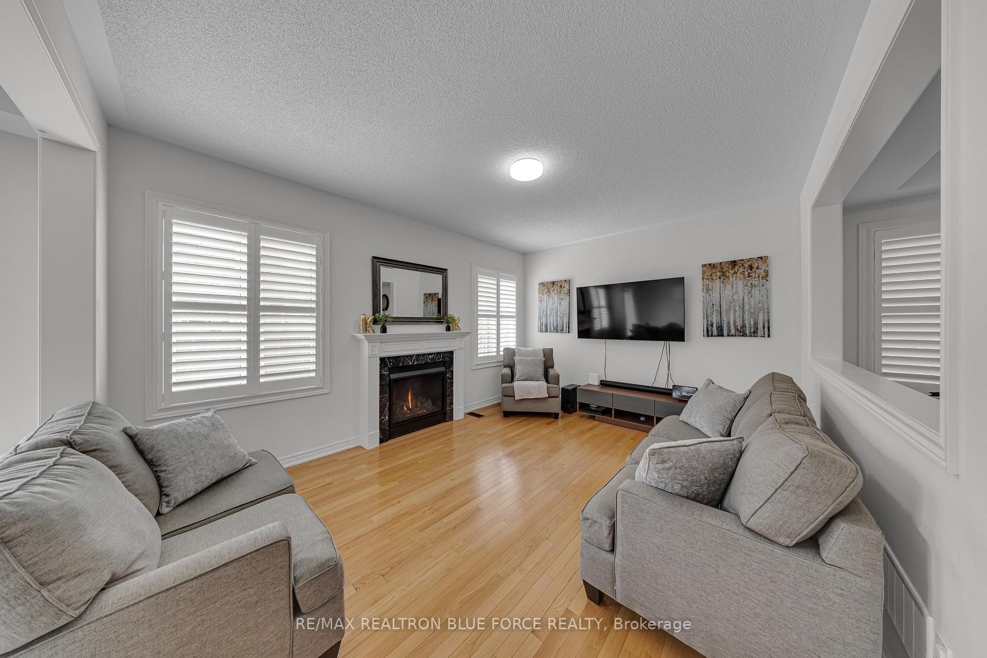 38 Pinedale Avenue - Detached photo 6 of 50 in Caledon, Ontario