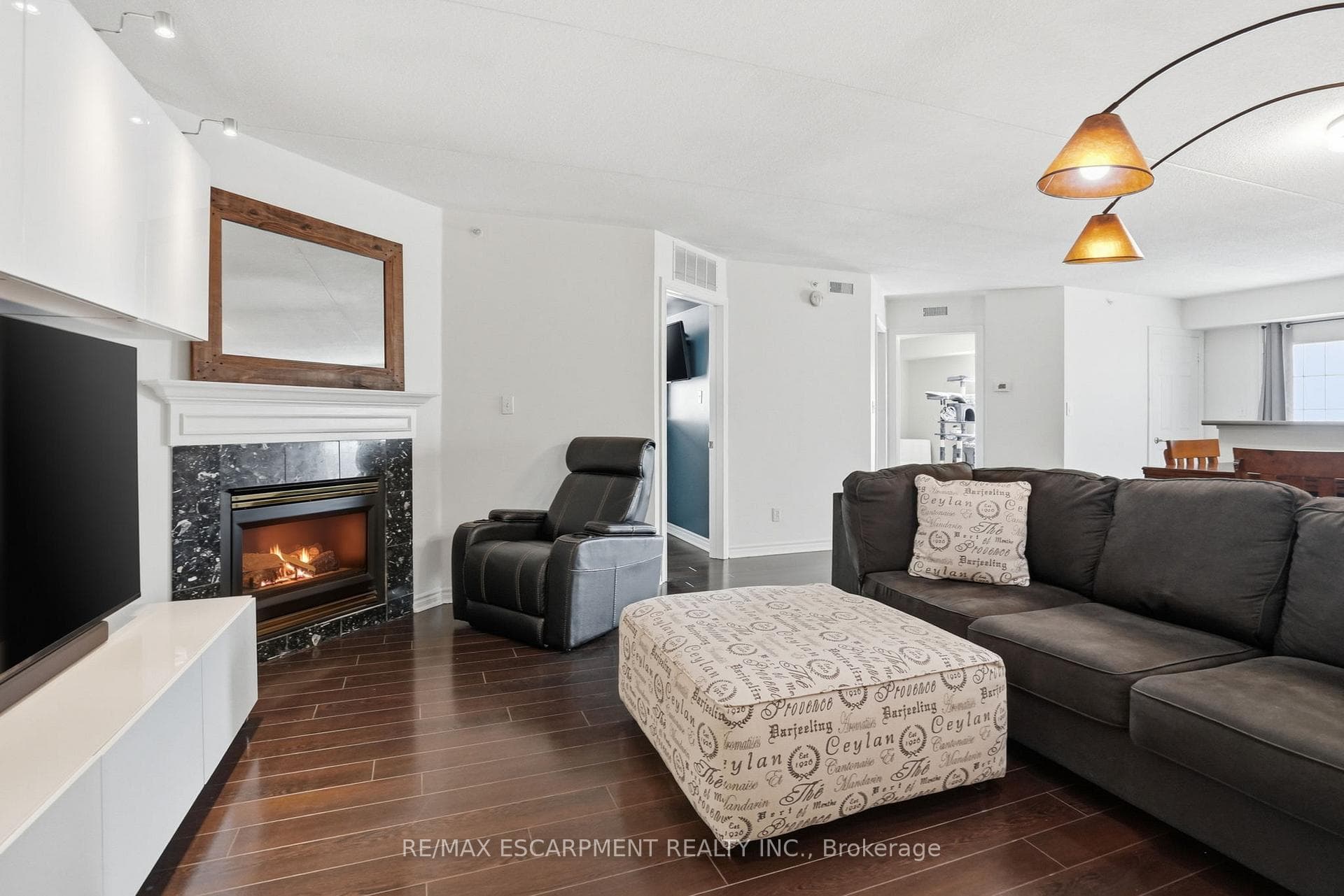1451 WALKERS Line Unit 216 - Condo photo 4 of 26 in Burlington, Ontario