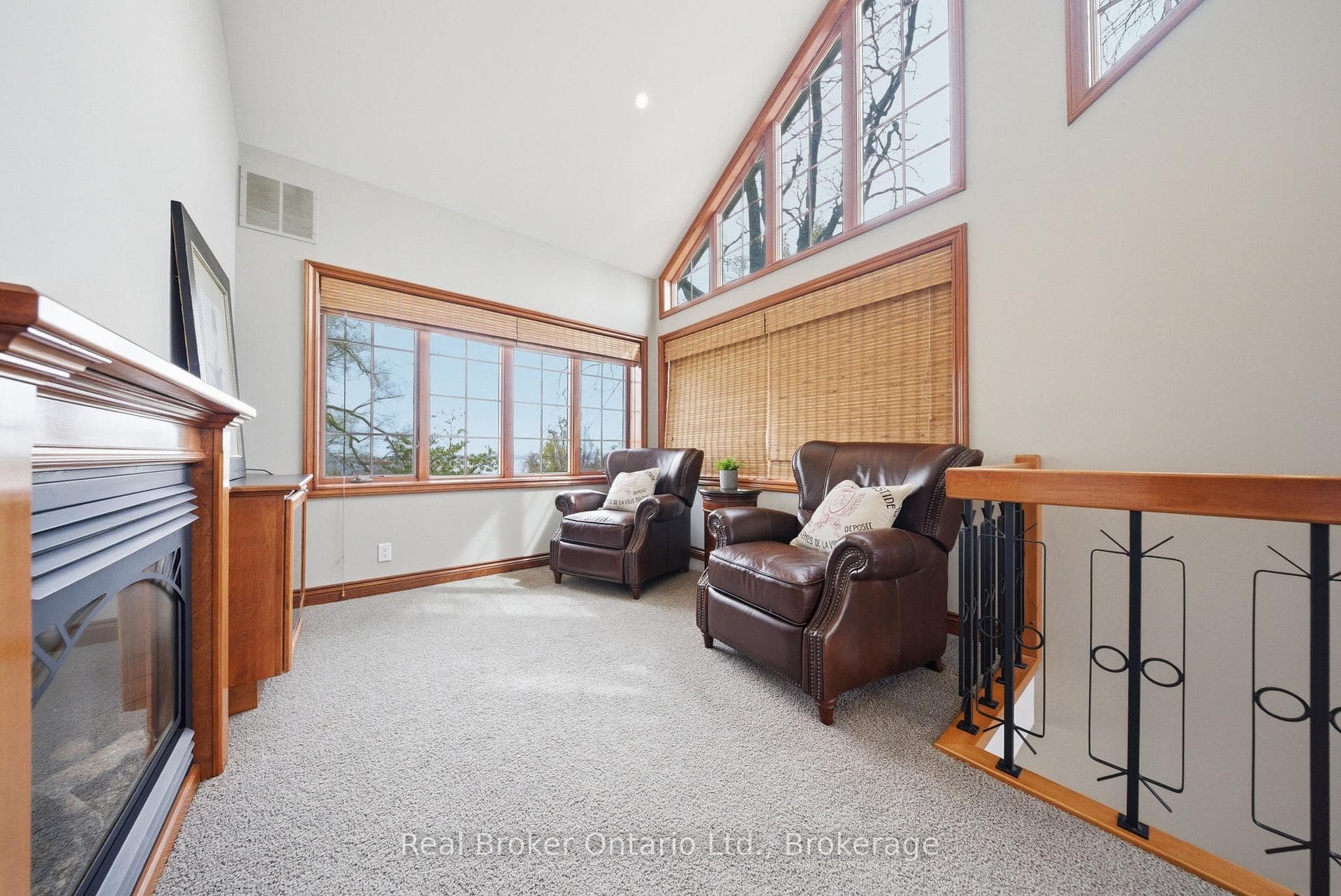 383 North Shore Boulevard - Detached photo 26 of 46 in Burlington, Ontario