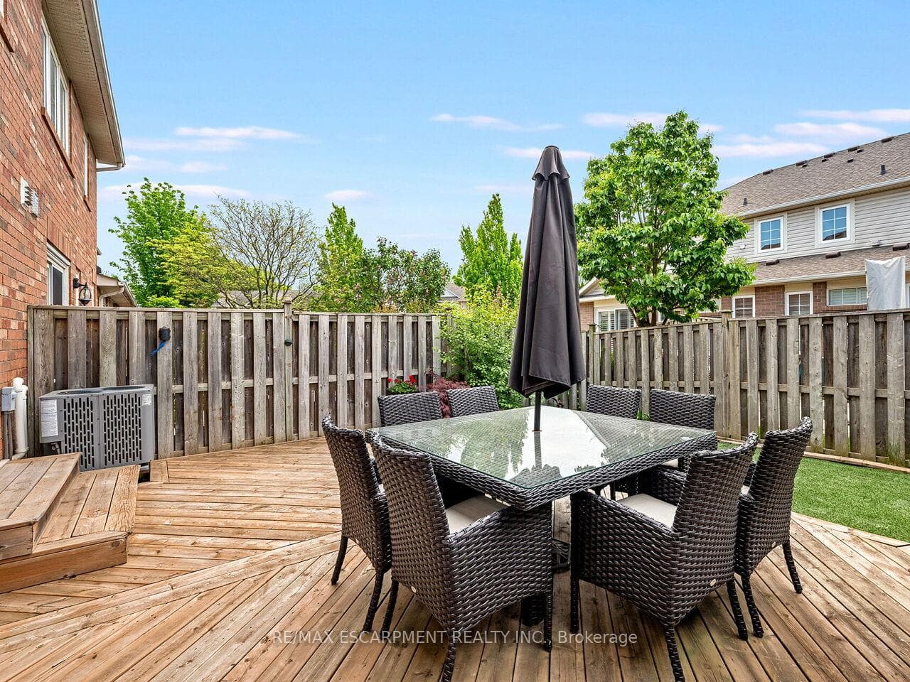 2448 Wooden Hill Circle - Townhouse photo 43 of 50 in Oakville, Ontario