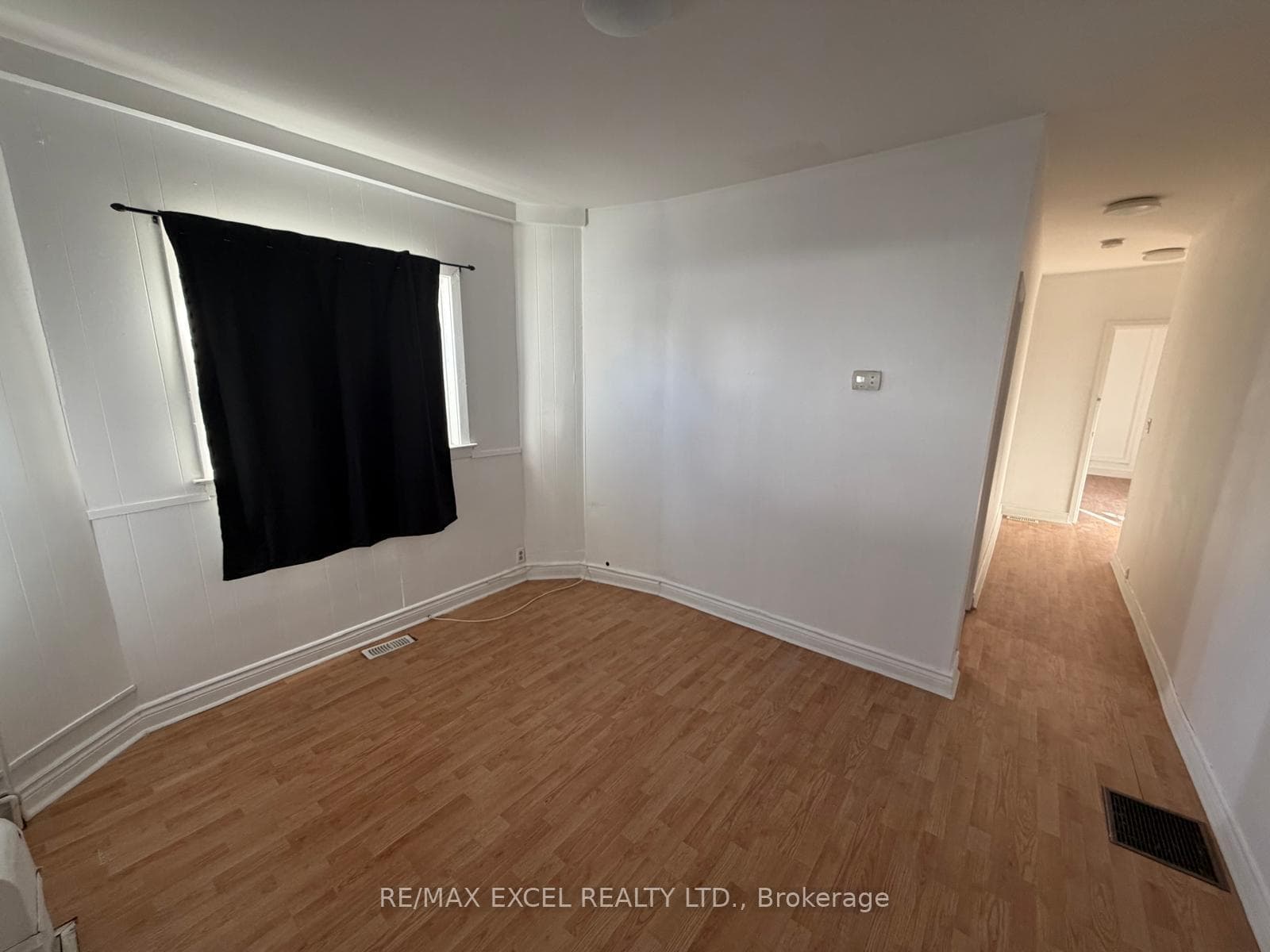515 Warden Avenue Unit Main Flr & Bsmt, Unit A - Detached photo 3 of 17 in Birch Cliff / Cliffside, Ontario