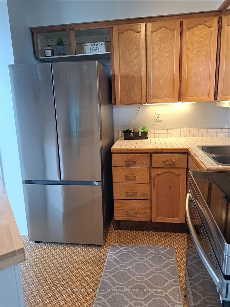 212 Kerr Street Unit 909 - Condo photo 23 of 33 in Oakville, Ontario