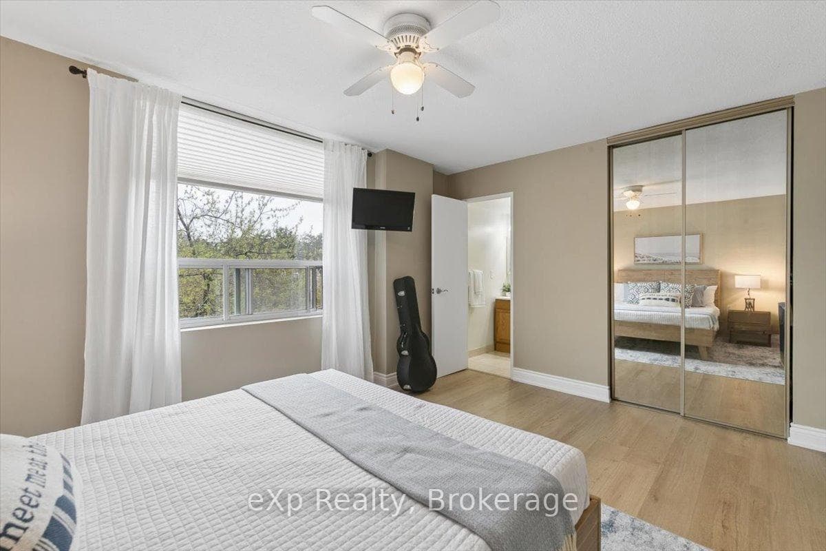 39 Stavebank Road Unit 403 - Condo photo 17 of 33 in Mississauga, Ontario