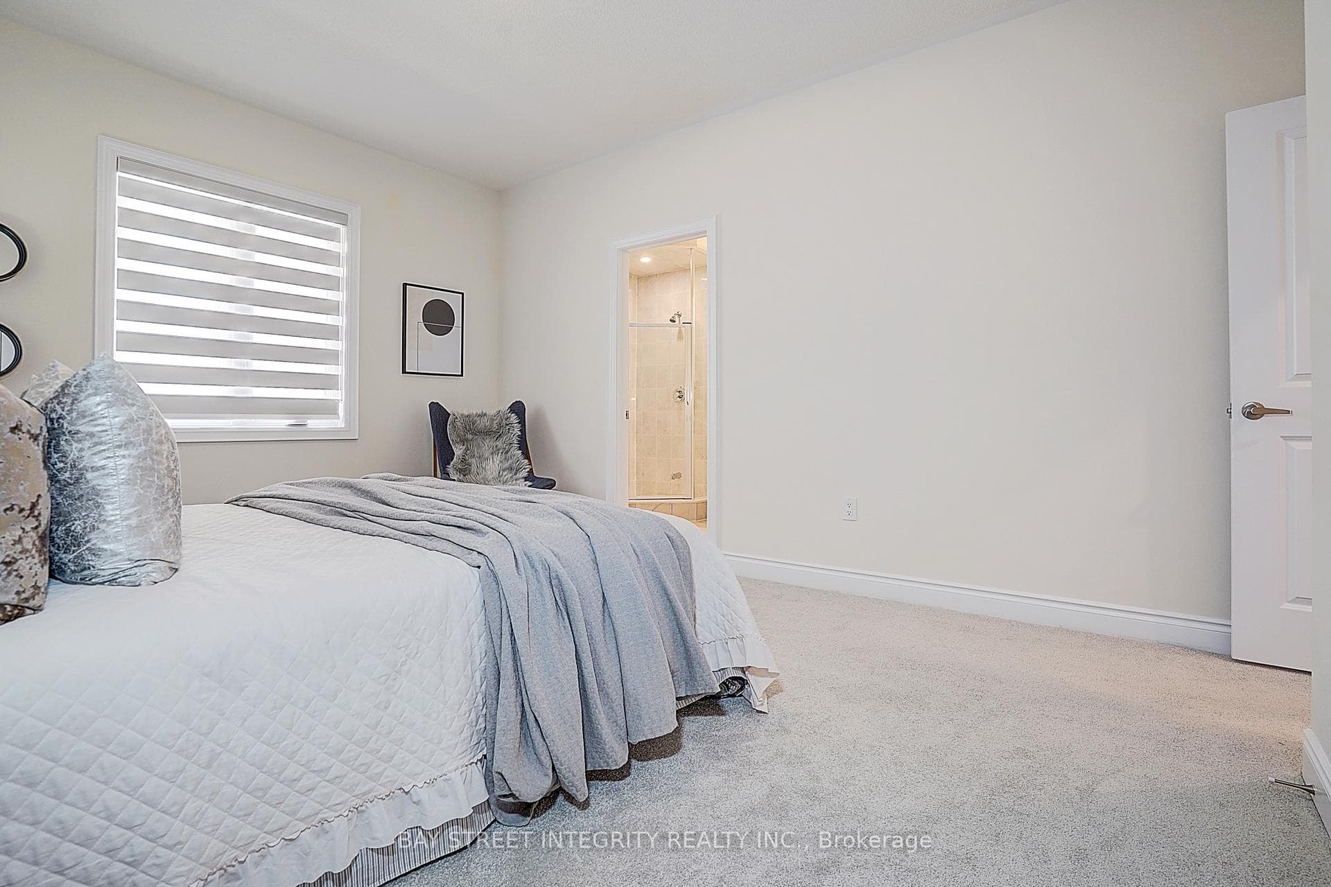 38 Settlers Road - Detached photo 27 of 50 in Oakville, Ontario