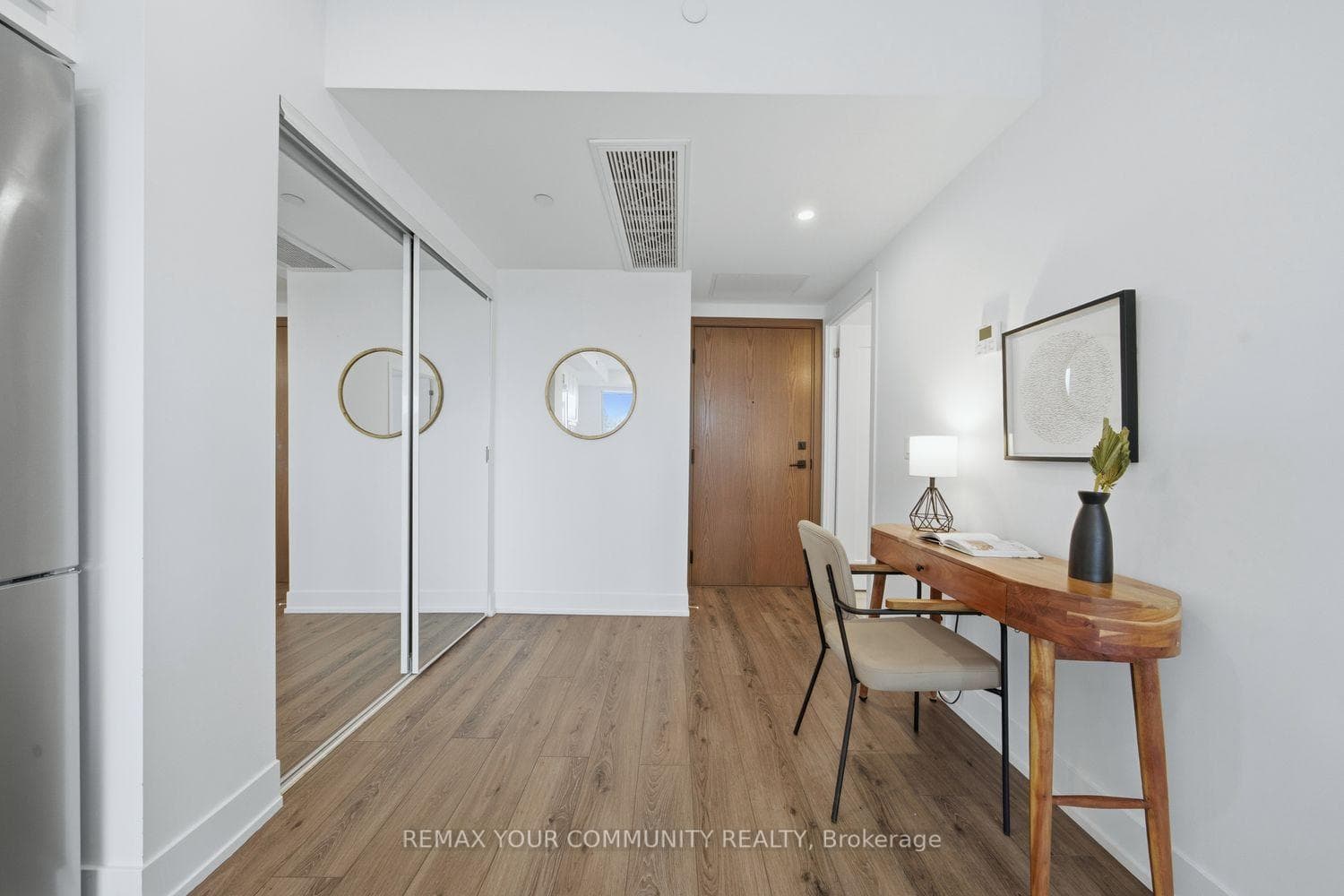 1316 Kingston Road Unit 305 - Condo photo 3 of 47 in Birch Cliff / Cliffside, Ontario