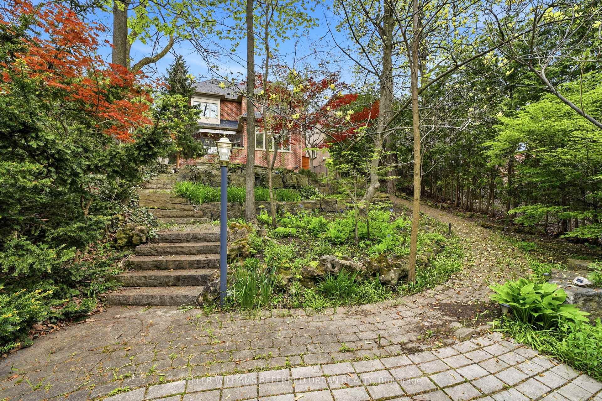 41 Wentworth Avenue - Detached photo 4 of 50 in Thornhill / Willowdale, Ontario