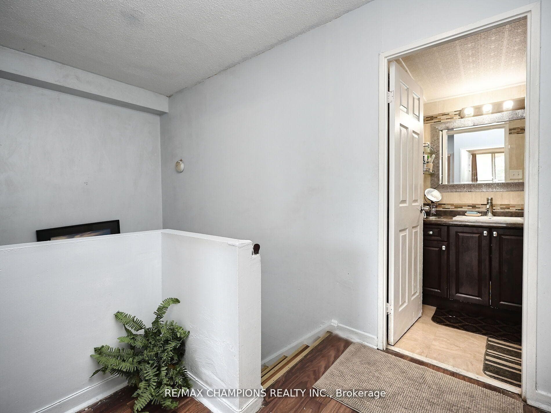 1050 Stainton Drive Unit 112 - Condo photo 4 of 19 in Mississauga, Ontario