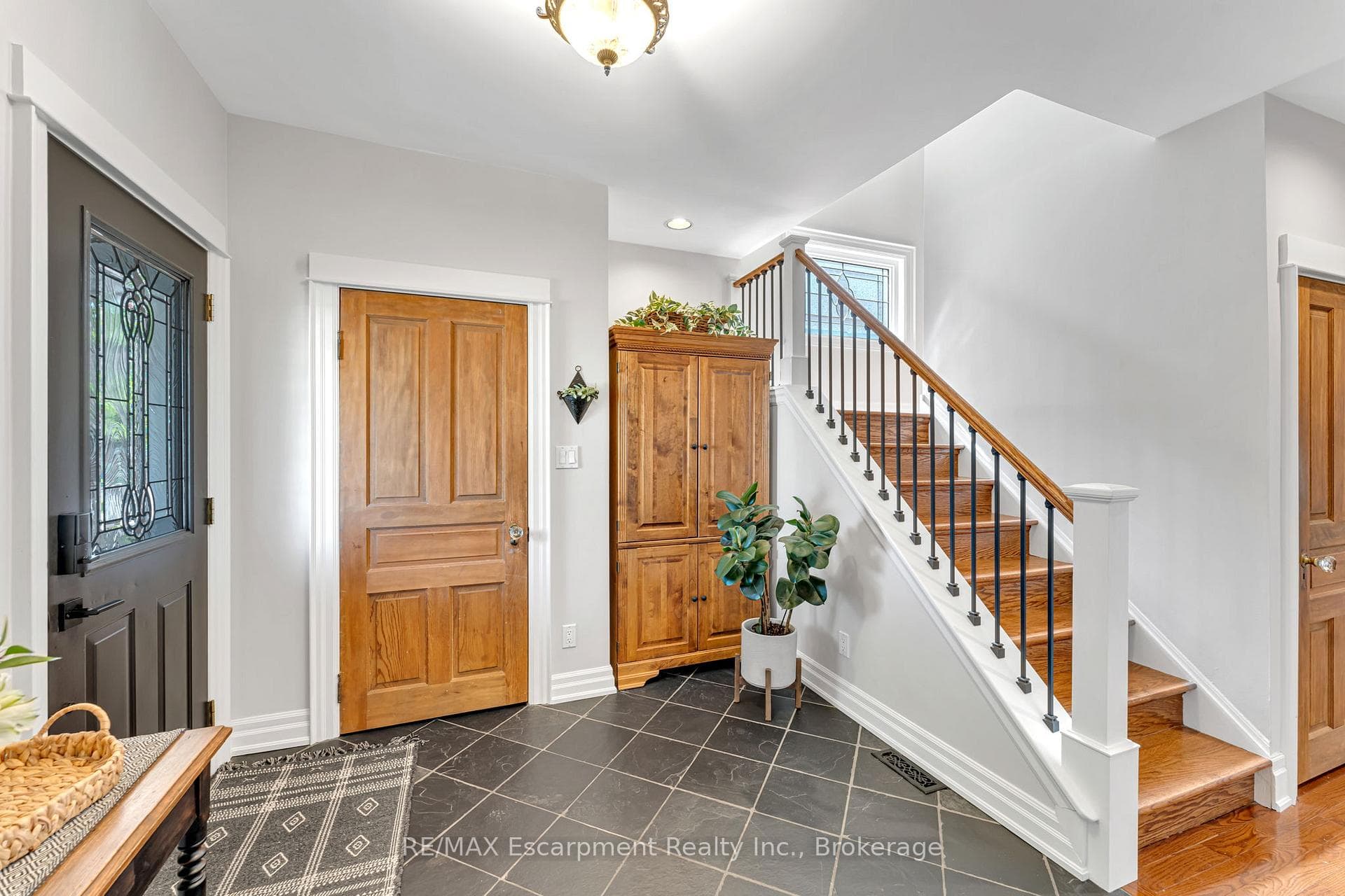 546 HURD Avenue - Detached photo 15 of 46 in Burlington, Ontario