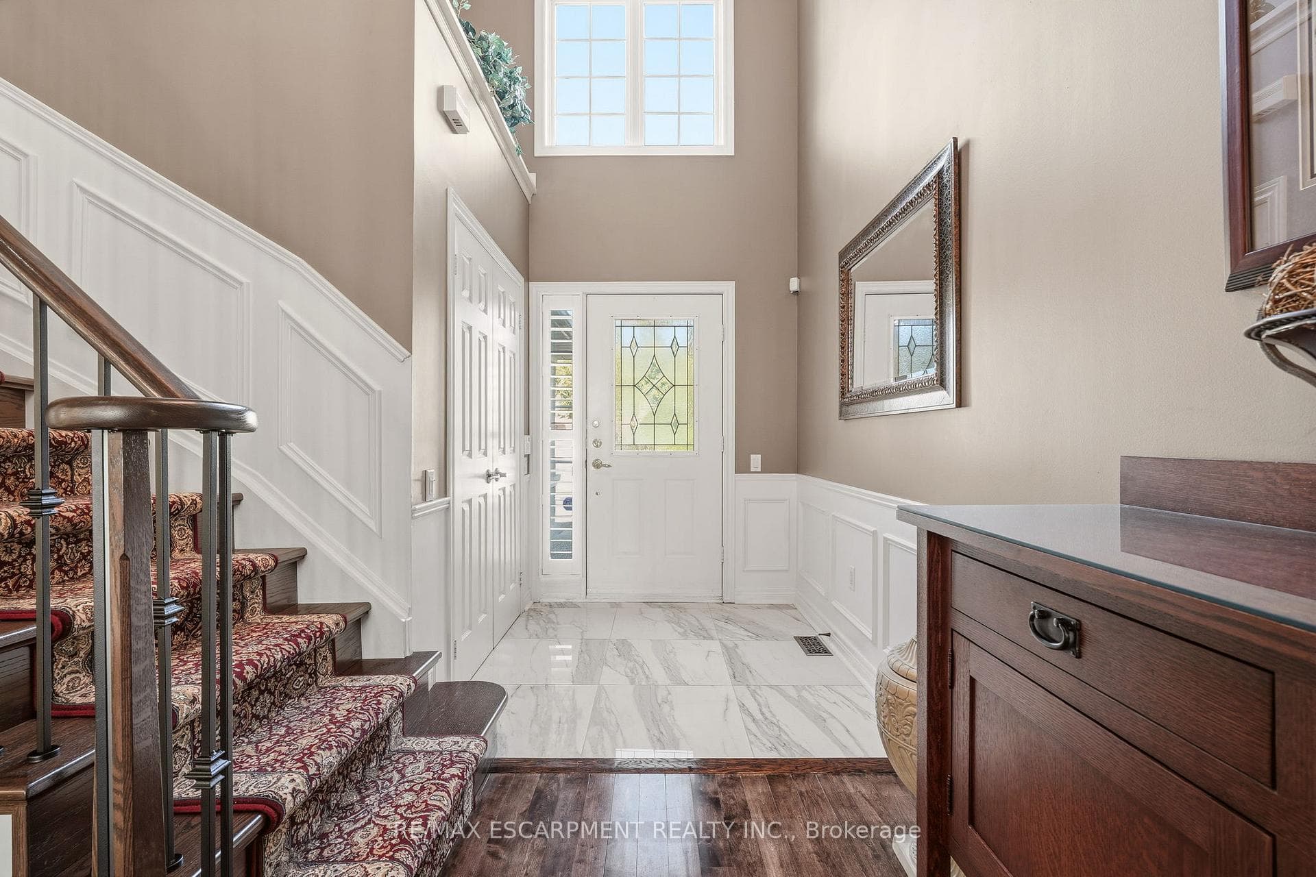 4163 STONEBRIDGE Crescent - Condo photo 5 of 46 in Burlington, Ontario