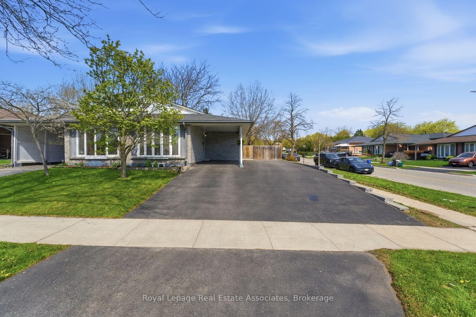 2362 Greenbank Trail - Semi-Detached photo 49 of 50 in Burlington, Ontario