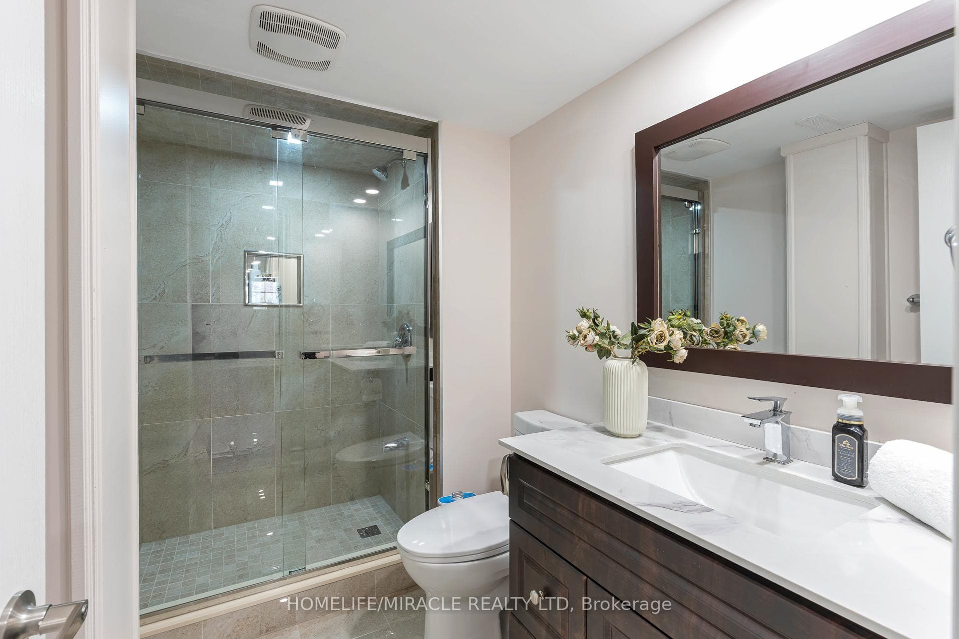 2343 Falling Green Drive - Detached photo 36 of 50 in Oakville, Ontario