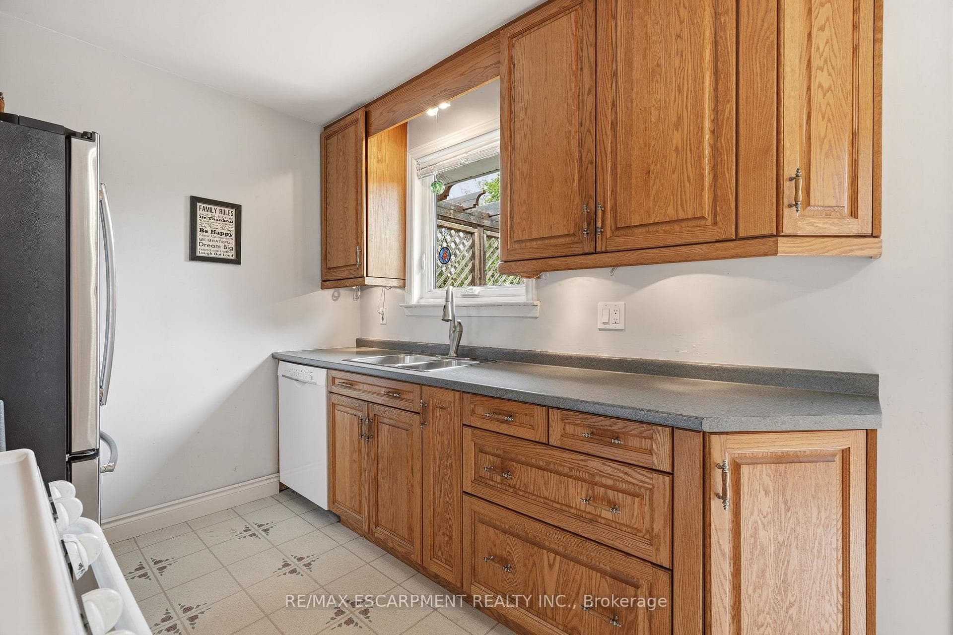 731 Mullin Way - Detached photo 20 of 50 in Burlington, Ontario