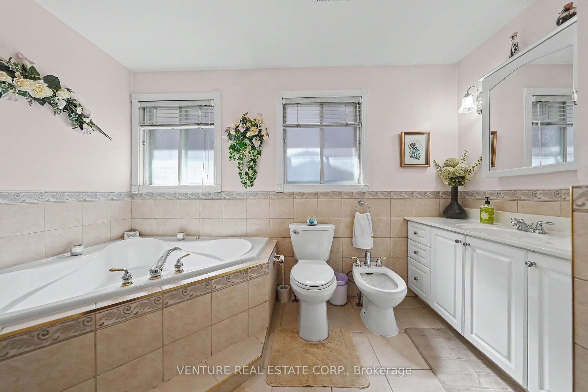 346 Centre Street - Detached photo 28 of 50 in Brampton, Ontario