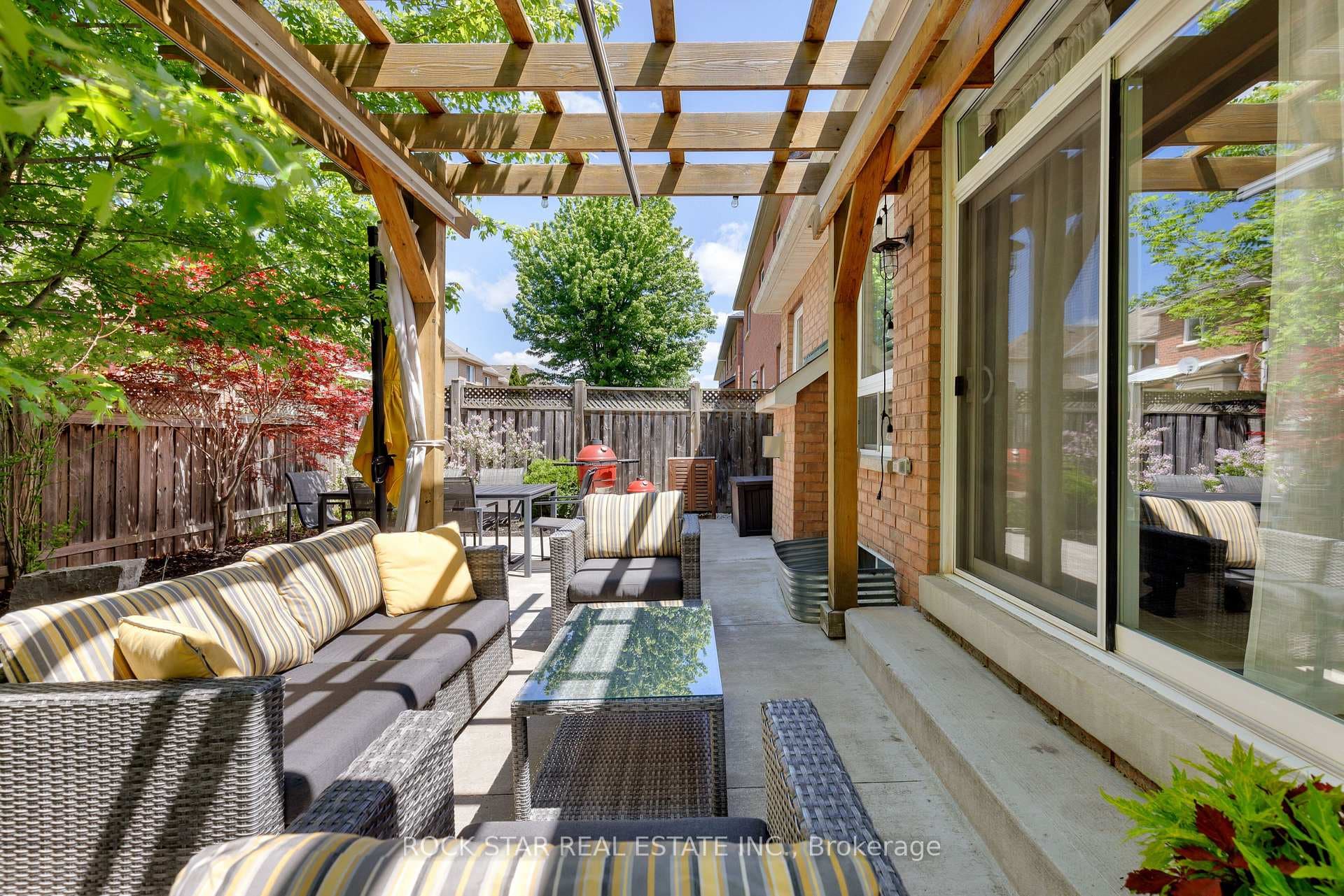 2277 Blue Oak Circle - Detached photo 22 of 46 in Oakville, Ontario