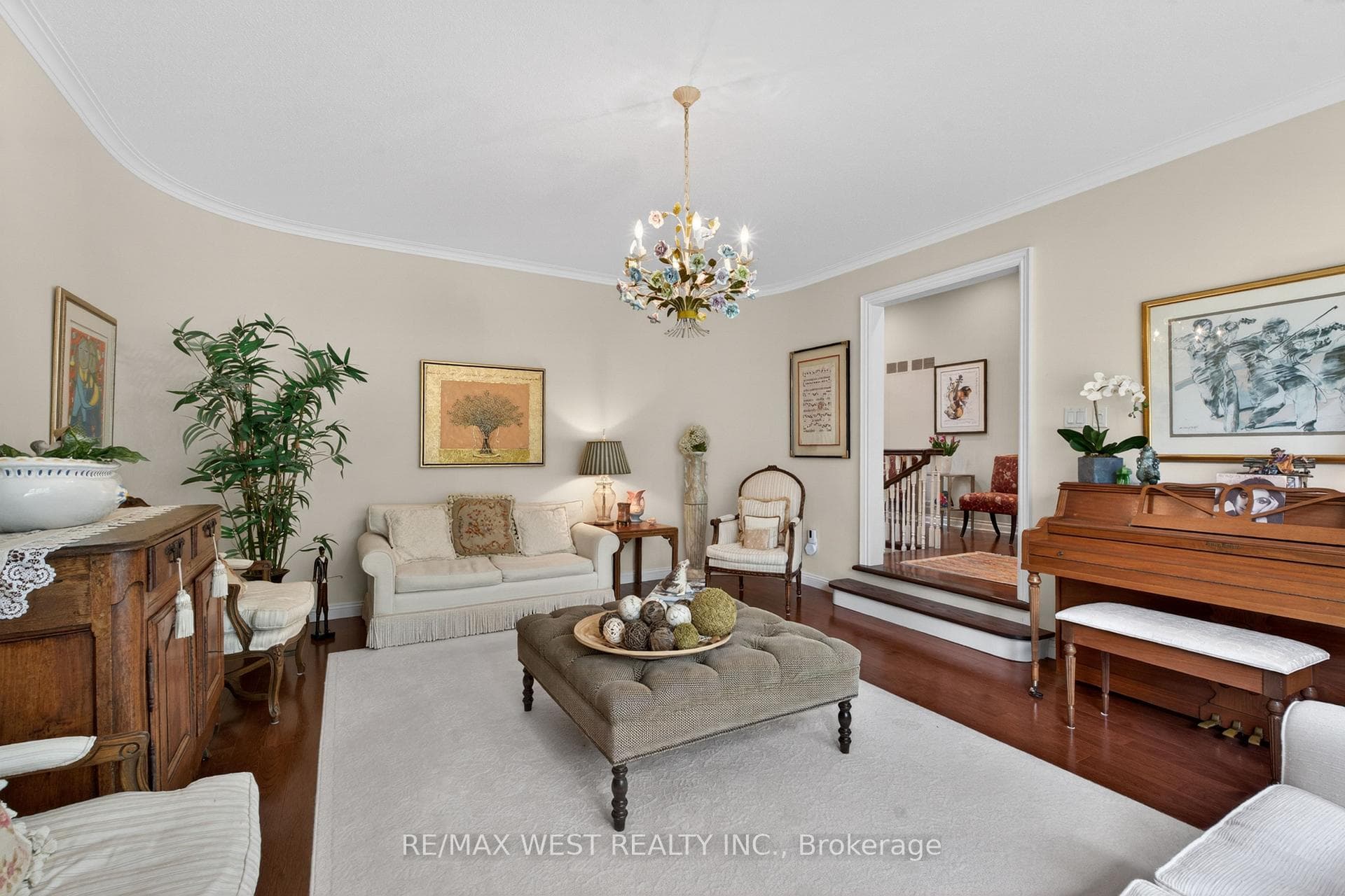 16 Caravan Drive - Detached photo 9 of 49 in Don Mills / Parkwoods / Victoria Village, Ontario