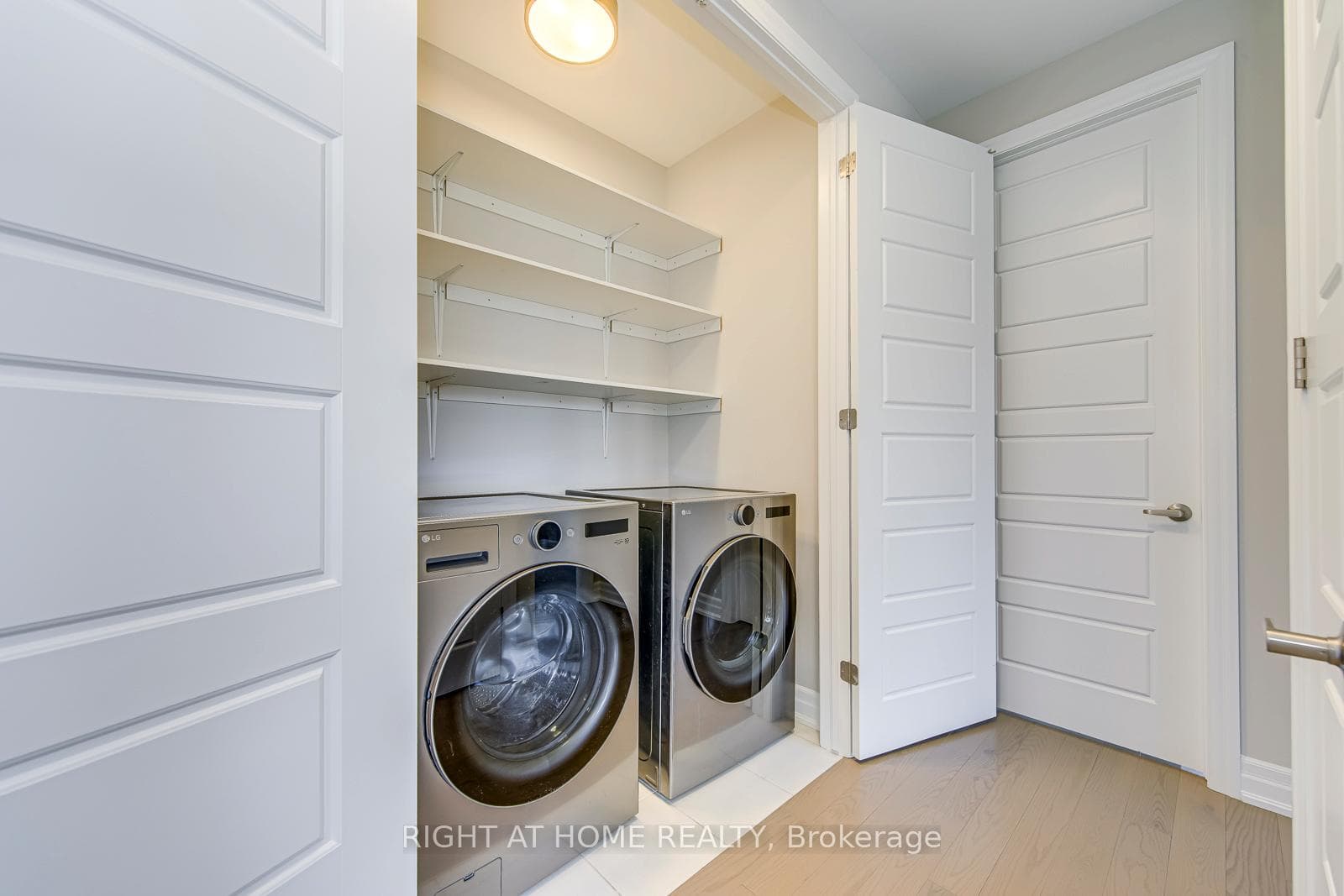 1387 Aymond Crescent - Detached photo 25 of 26 in Oakville, Ontario