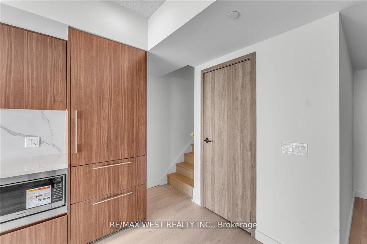 1 Concord Cityplace Way Unit 5709 - Condo photo 22 of 44 in Downtown Toronto / Waterfront, Ontario