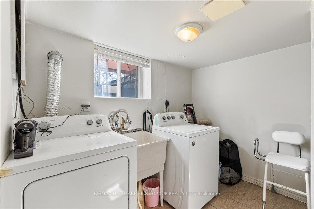 2690 Islington Avenue - Detached photo 38 of 45 in Etobicoke (West Mall / Rexdale), Ontario