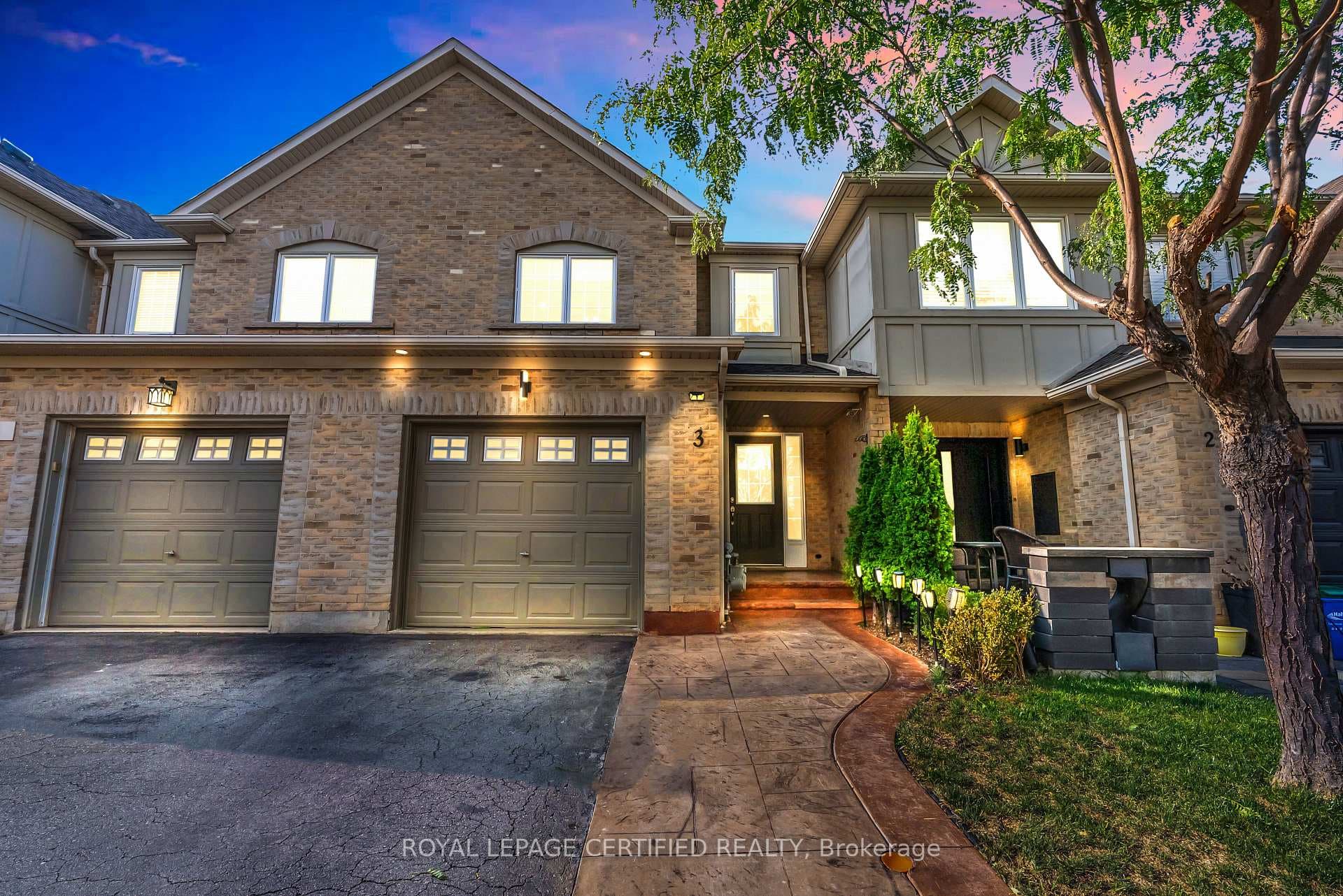 2511 Boros Road Unit 3 - home for sale in Burlington, Ontario