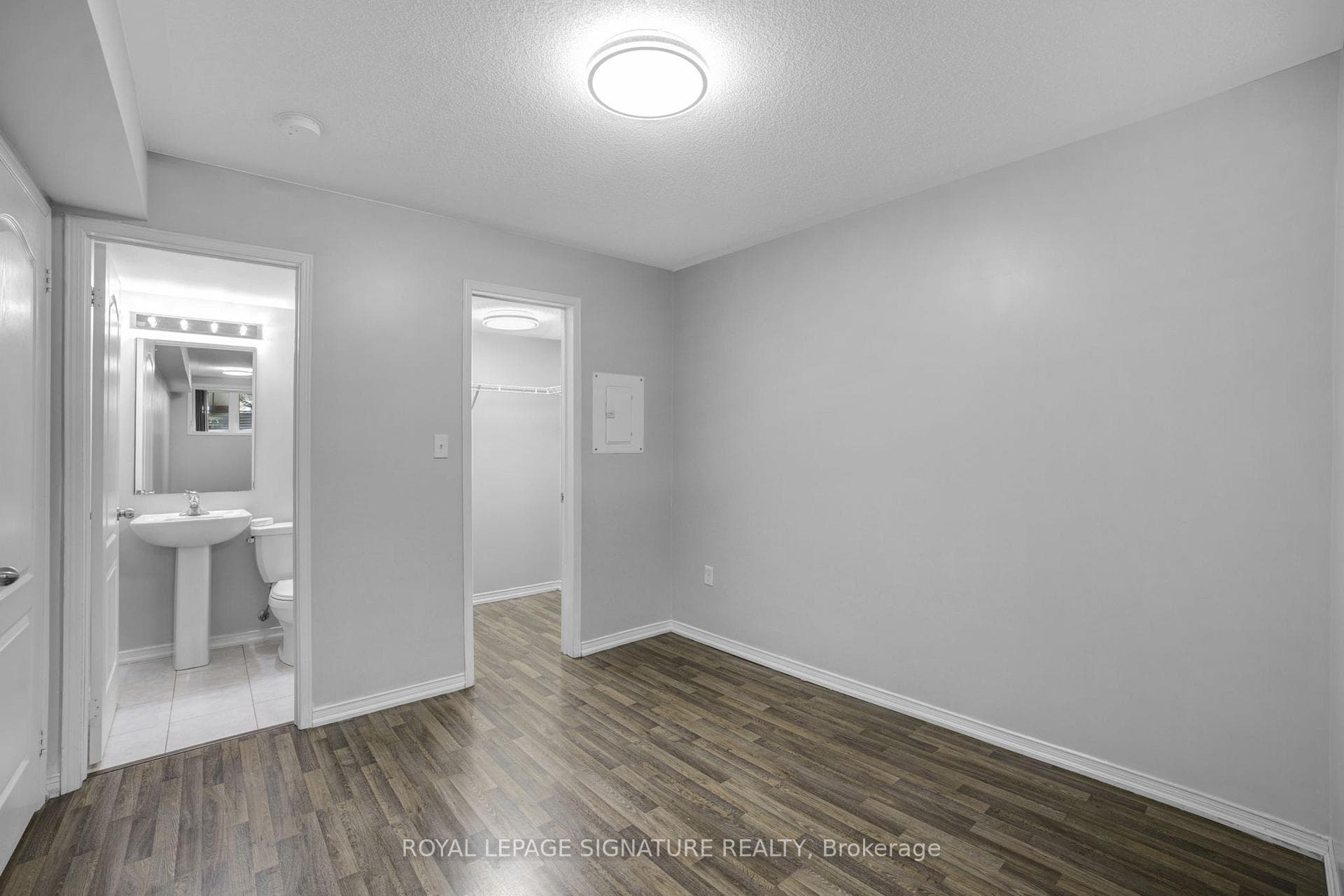 2492 Post Road Unit 19 - Condo photo 17 of 24 in Oakville, Ontario