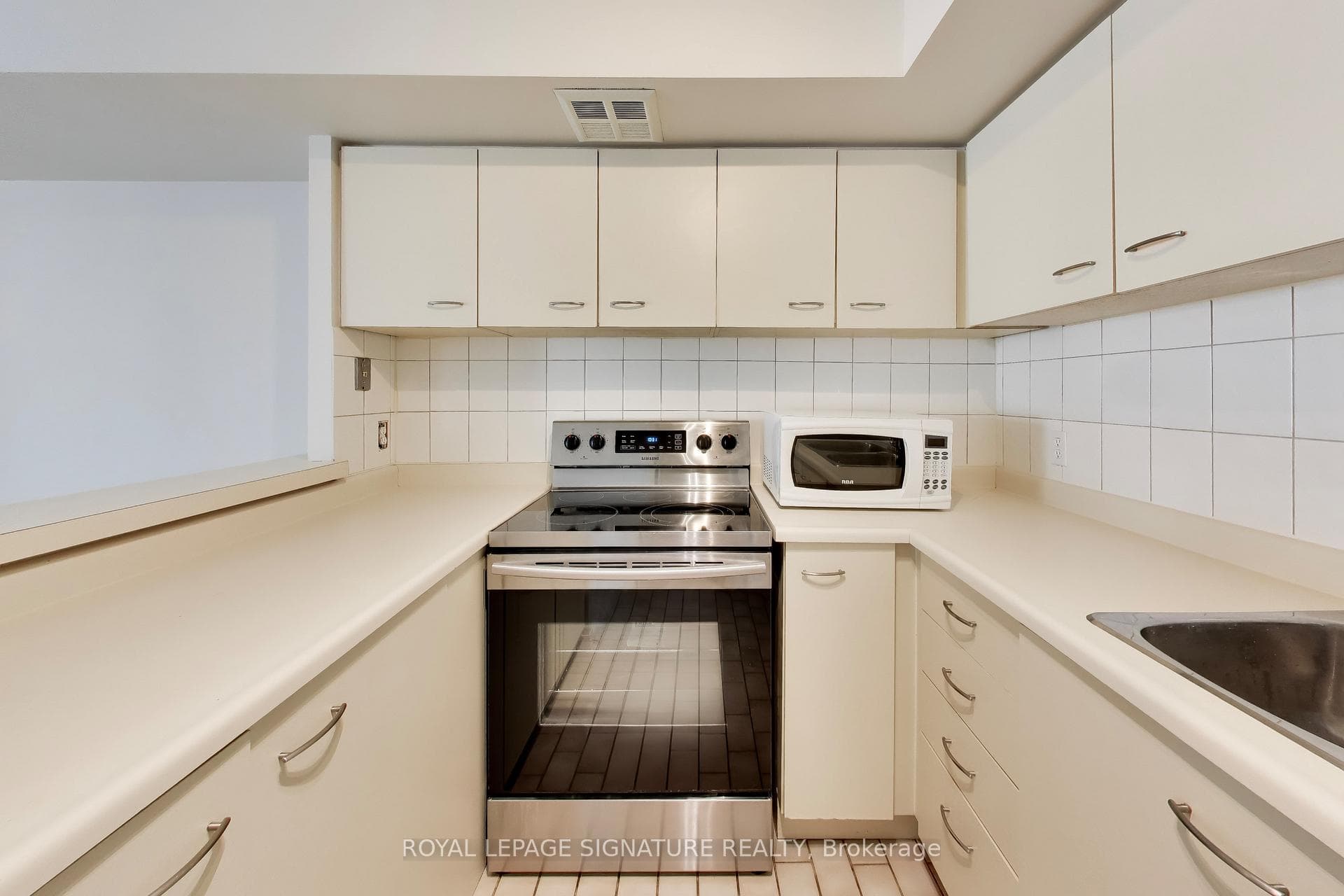 25 The Esplanade N/A Unit 2313 - Condo photo 13 of 32 in Regent Park / Cabbagetown / St. James Town, Ontario
