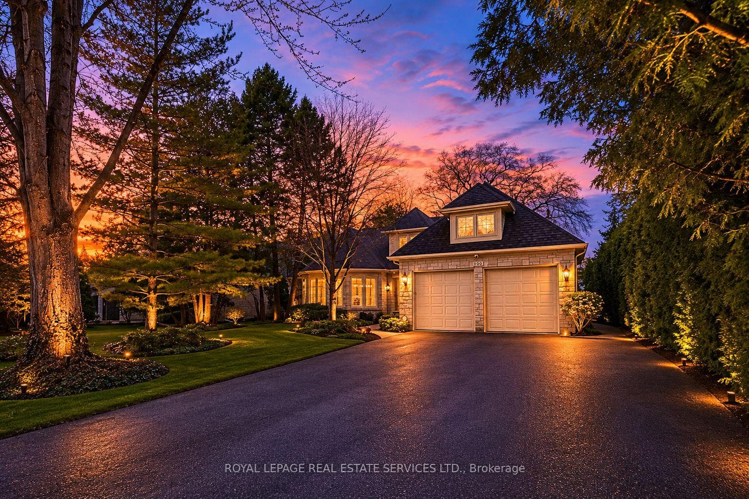 100 Rathburn Road - Detached photo 1 of 42 in Etobicoke (Islington / Rexdale), Ontario