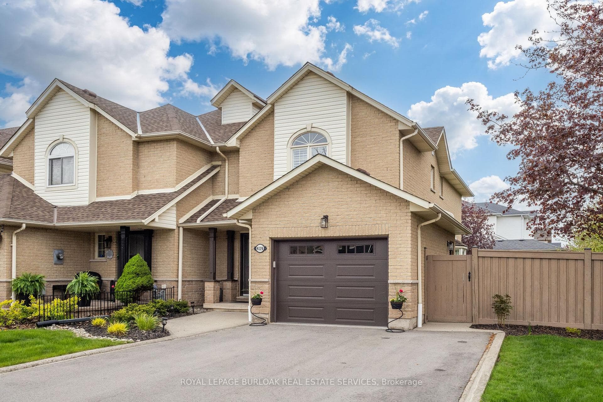 4119 Foxwood Drive - Townhouse photo 3 of 45 in Burlington, Ontario
