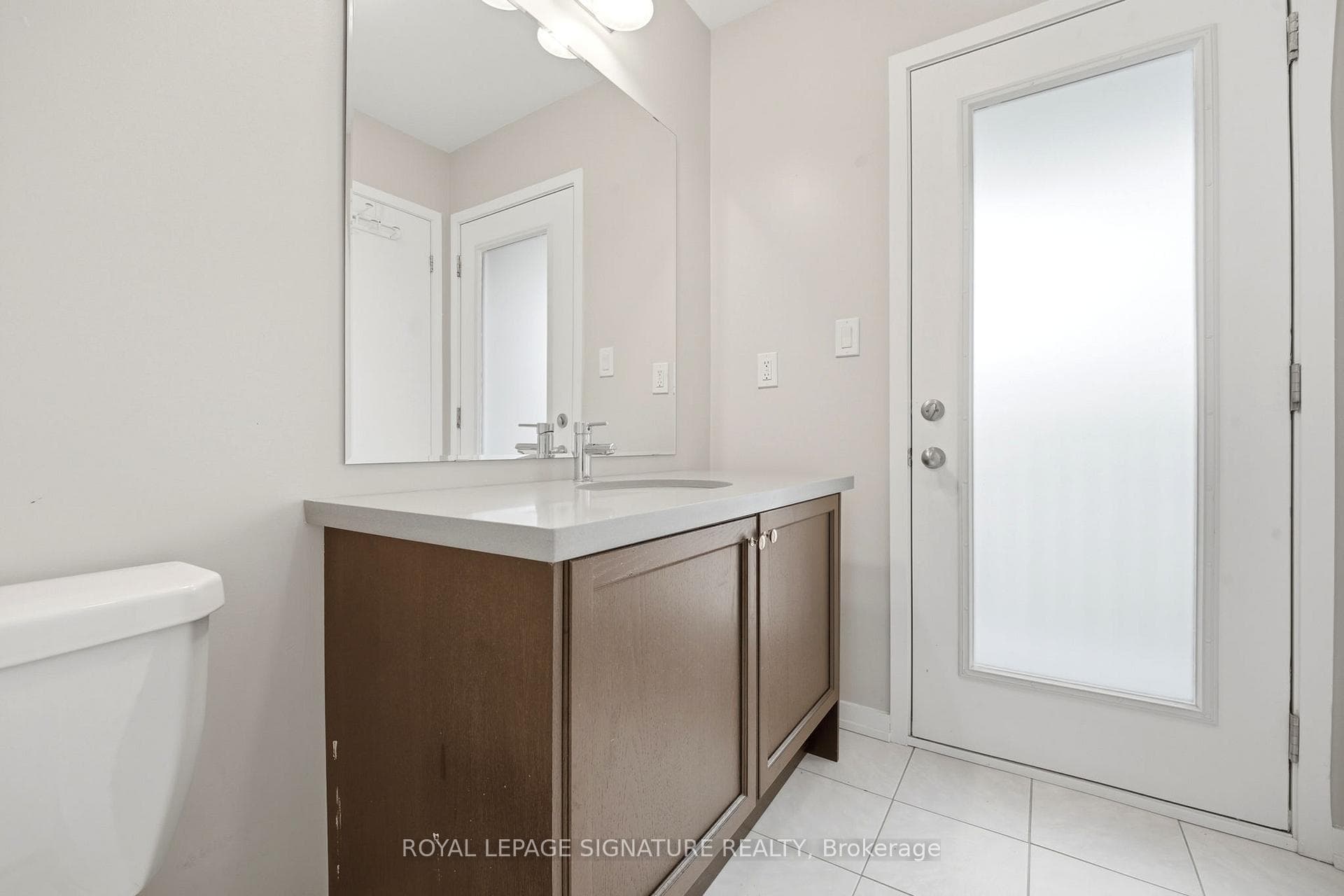 12 Heathrow Lane - Townhouse photo 31 of 40 in Caledon, Ontario