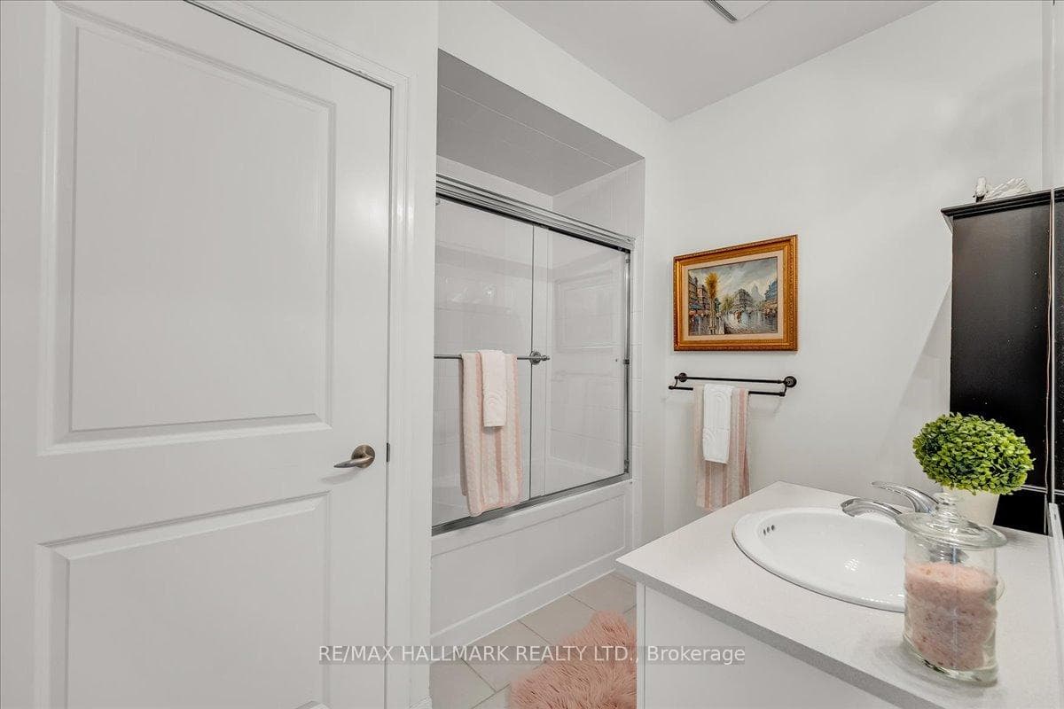 1011 Deta Road Unit 701 - Condo photo 28 of 42 in Mississauga, Ontario