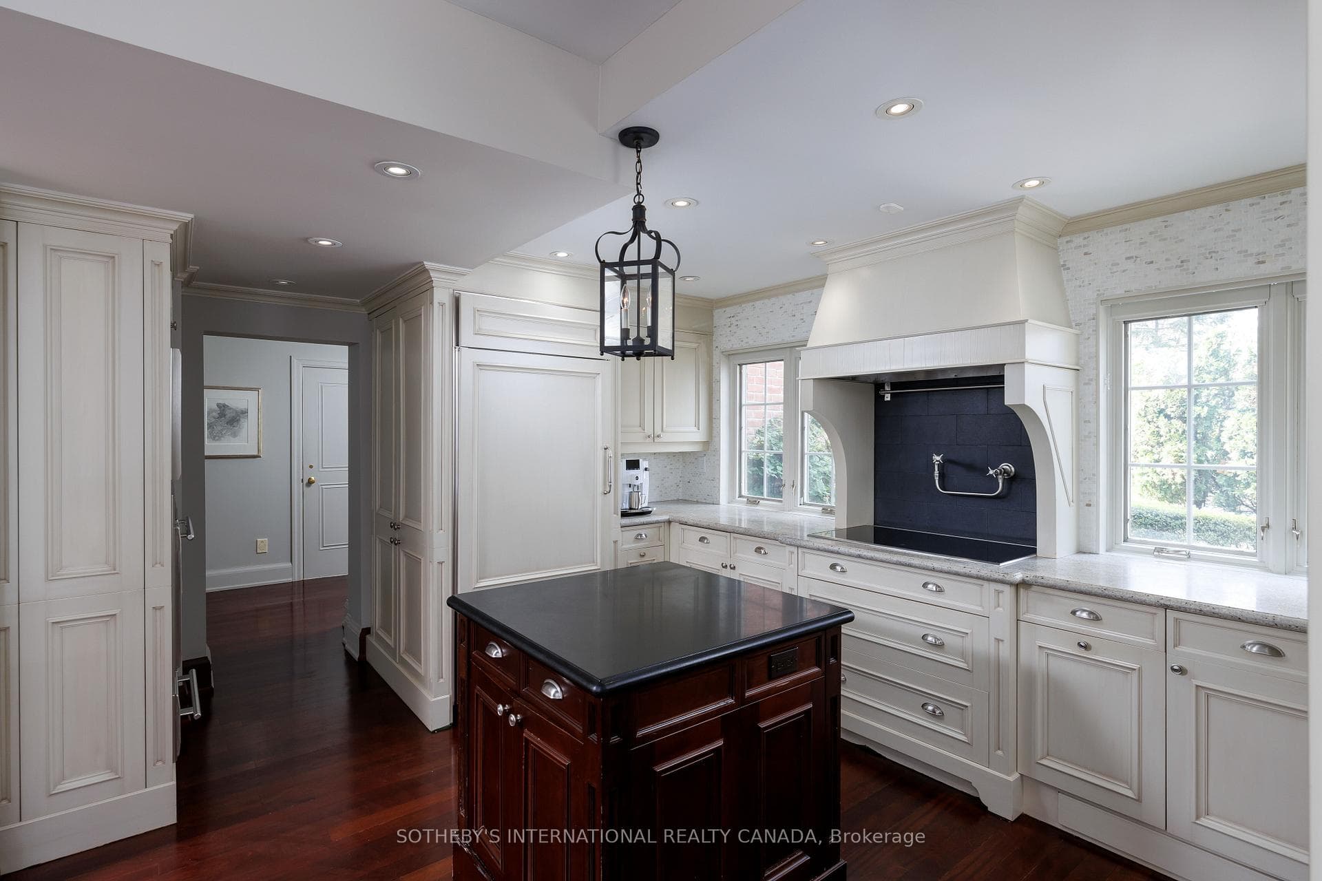 70 King Georges Road - Detached photo 11 of 50 in Etobicoke (Islington / Rexdale), Ontario