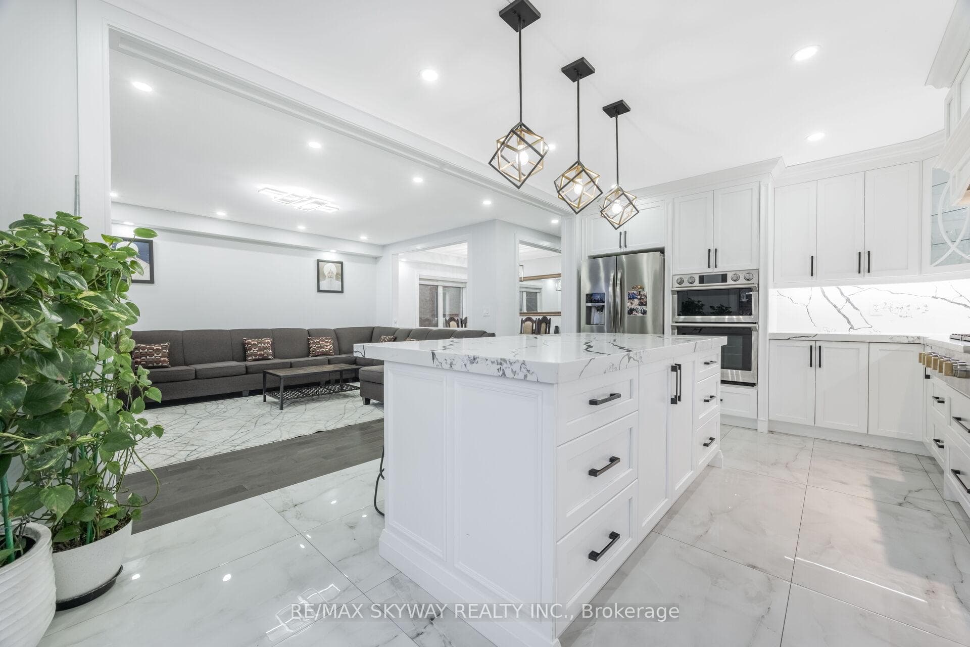 32 Lady Belle Crescent - Detached photo 15 of 49 in Brampton, Ontario