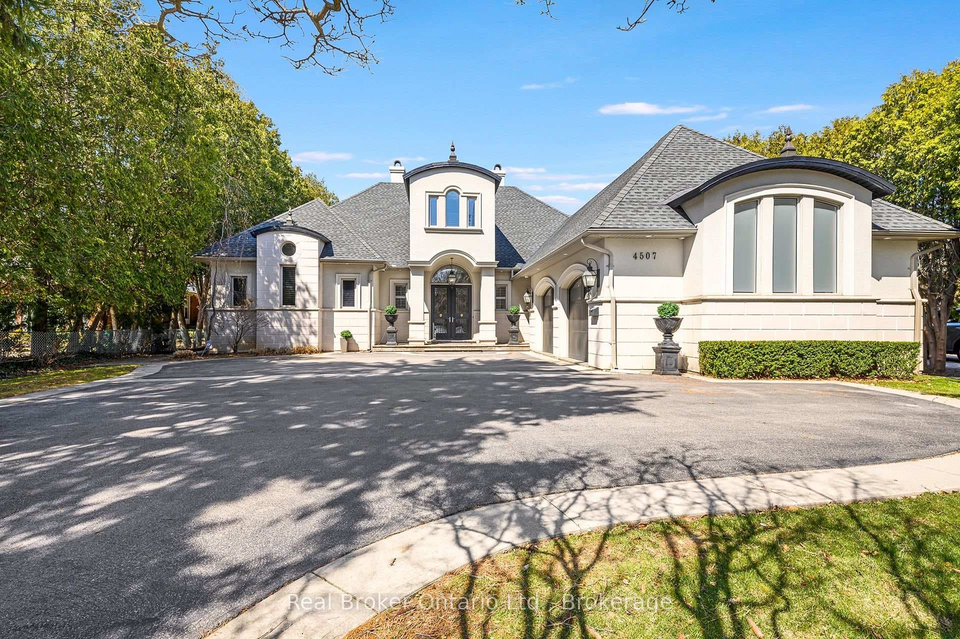 4507 Lakeshore Road - Detached photo 50 of 50 in Burlington, Ontario