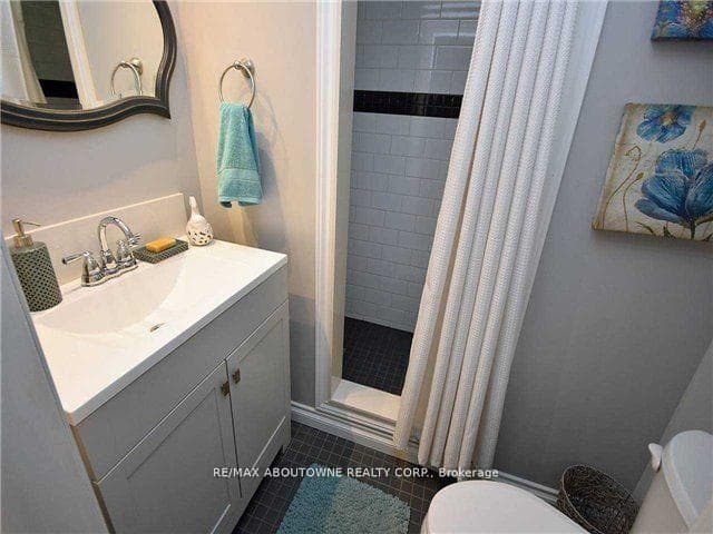 1601 Sandgate Crescent - Semi-Detached photo 28 of 35 in Mississauga, Ontario