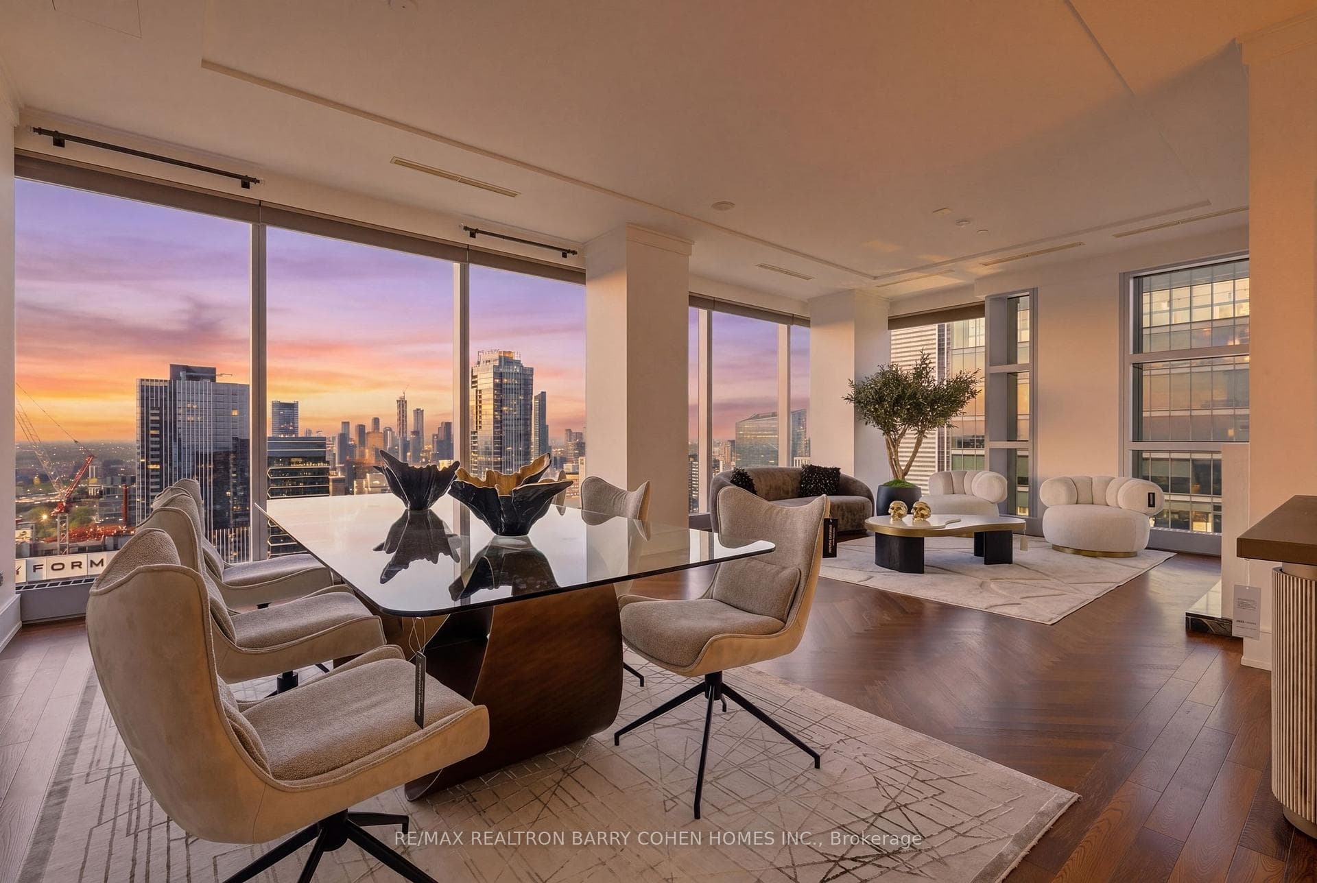 183 Wellington Street Unit 4502 - Condo photo 26 of 34 in Downtown Toronto / Waterfront, Ontario