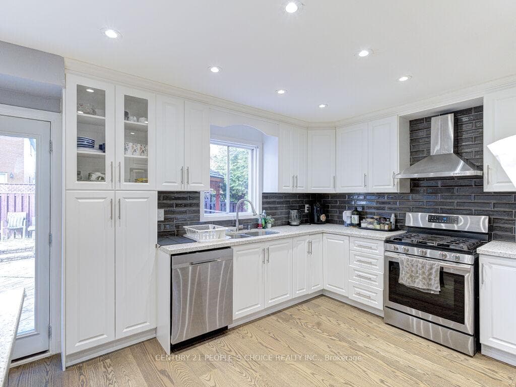 5965 River Grove Avenue - Detached photo 18 of 50 in Mississauga, Ontario